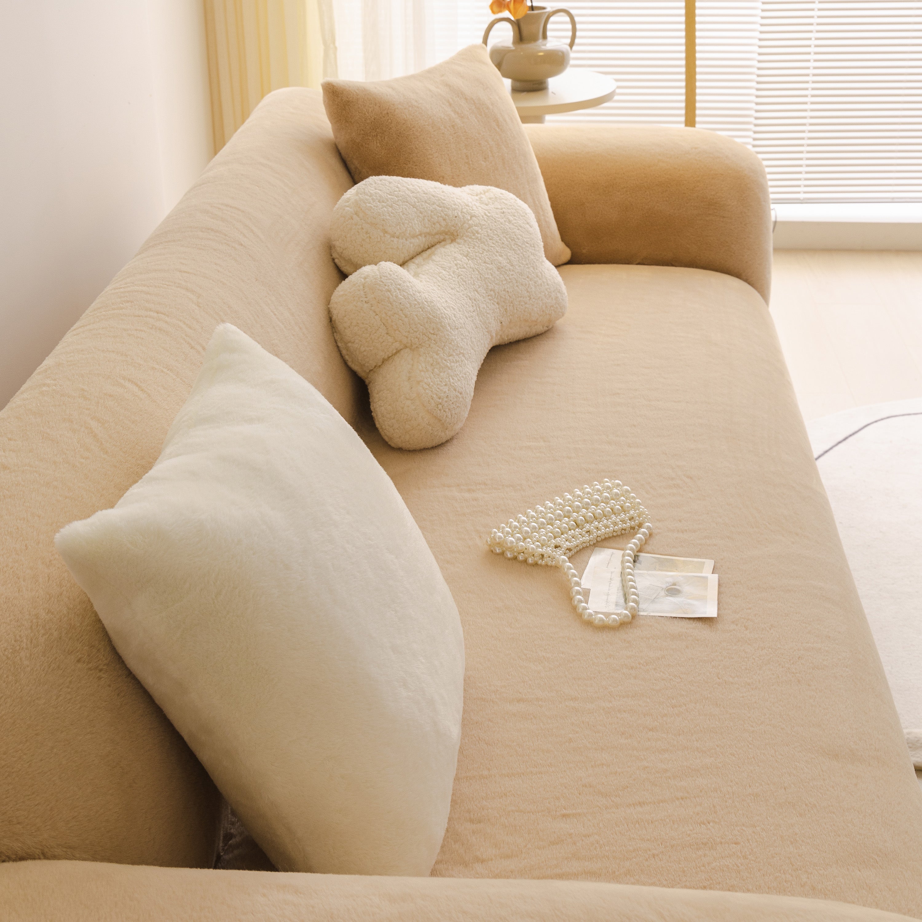 Soft Plush Warm Sofa Cover Stretchable Cozy Velvet Couch Protector For Fall & Winter