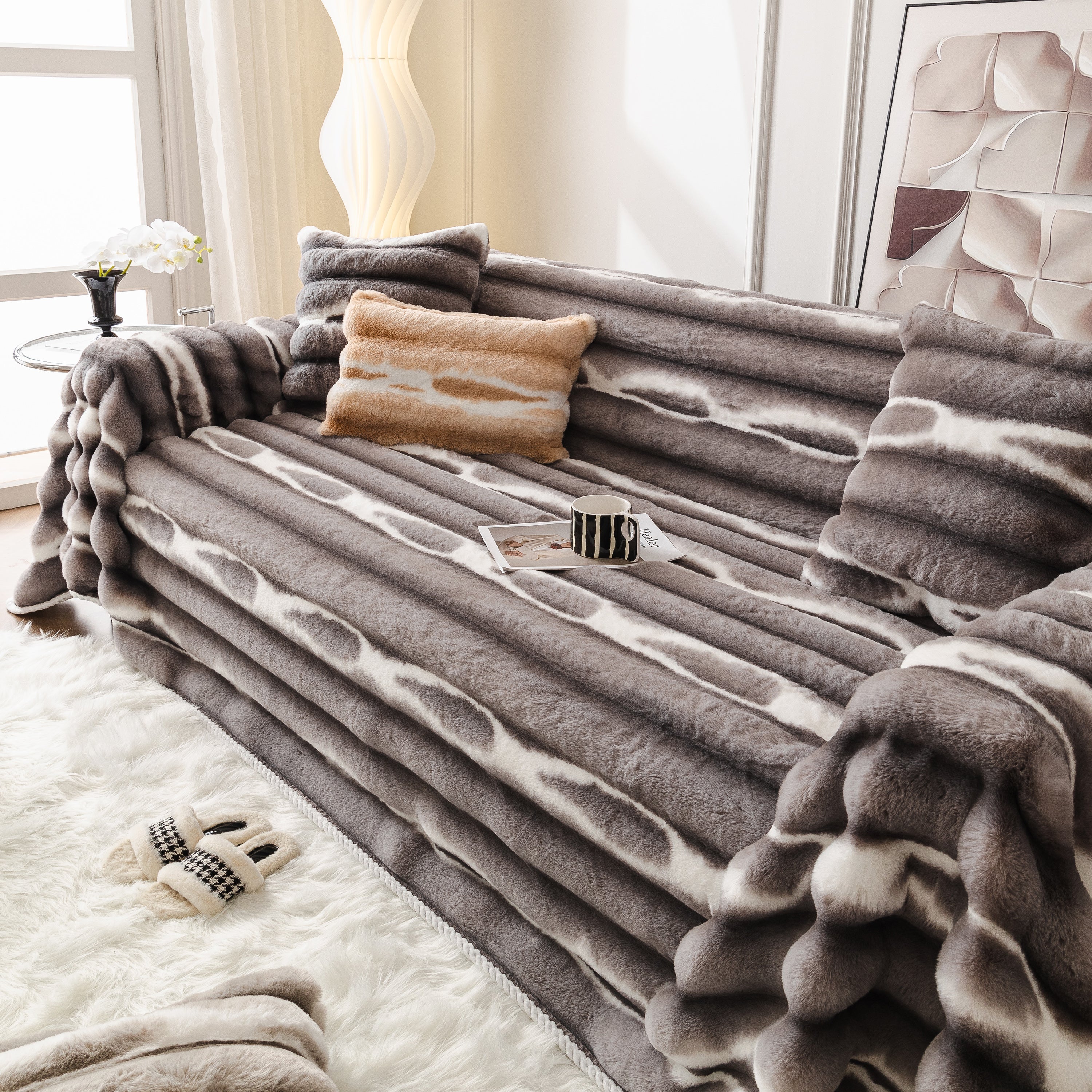 Ultra Soft Faux Fur Couch Cover – Large, Fluffy, And Elegant Sofa Throw Blanket