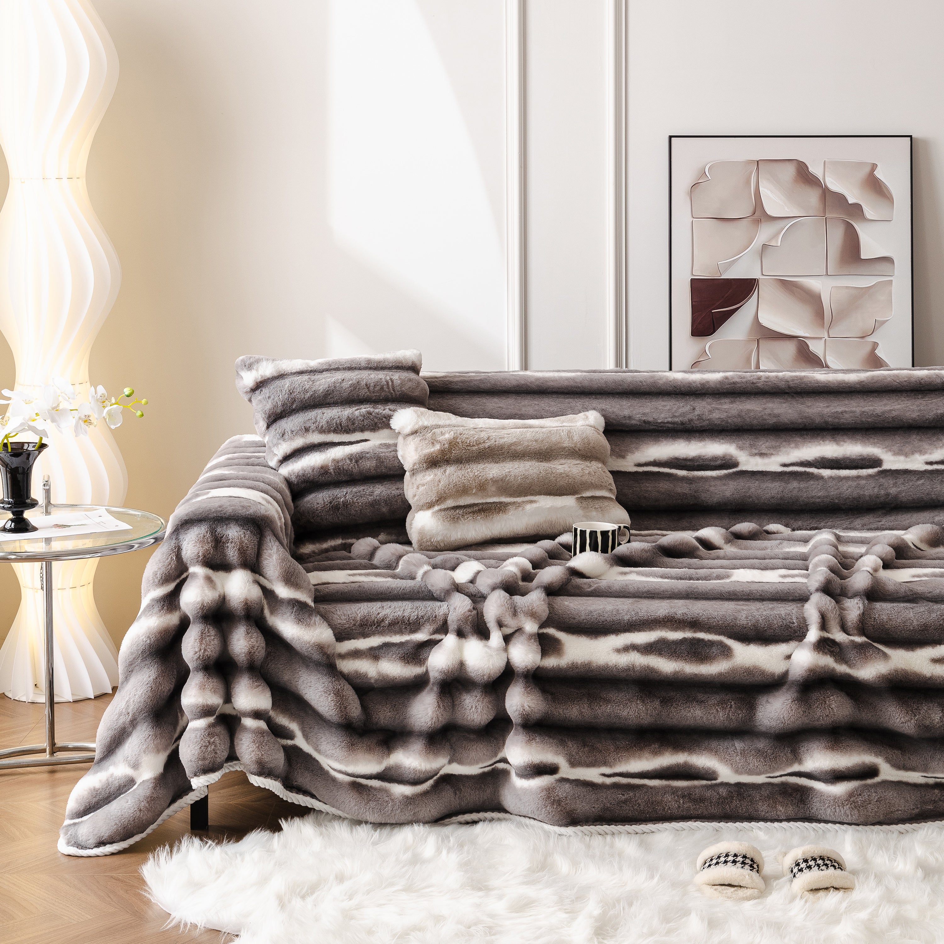 Ultra Soft Faux Fur Couch Cover – Large, Fluffy, And Elegant Sofa Throw Blanket