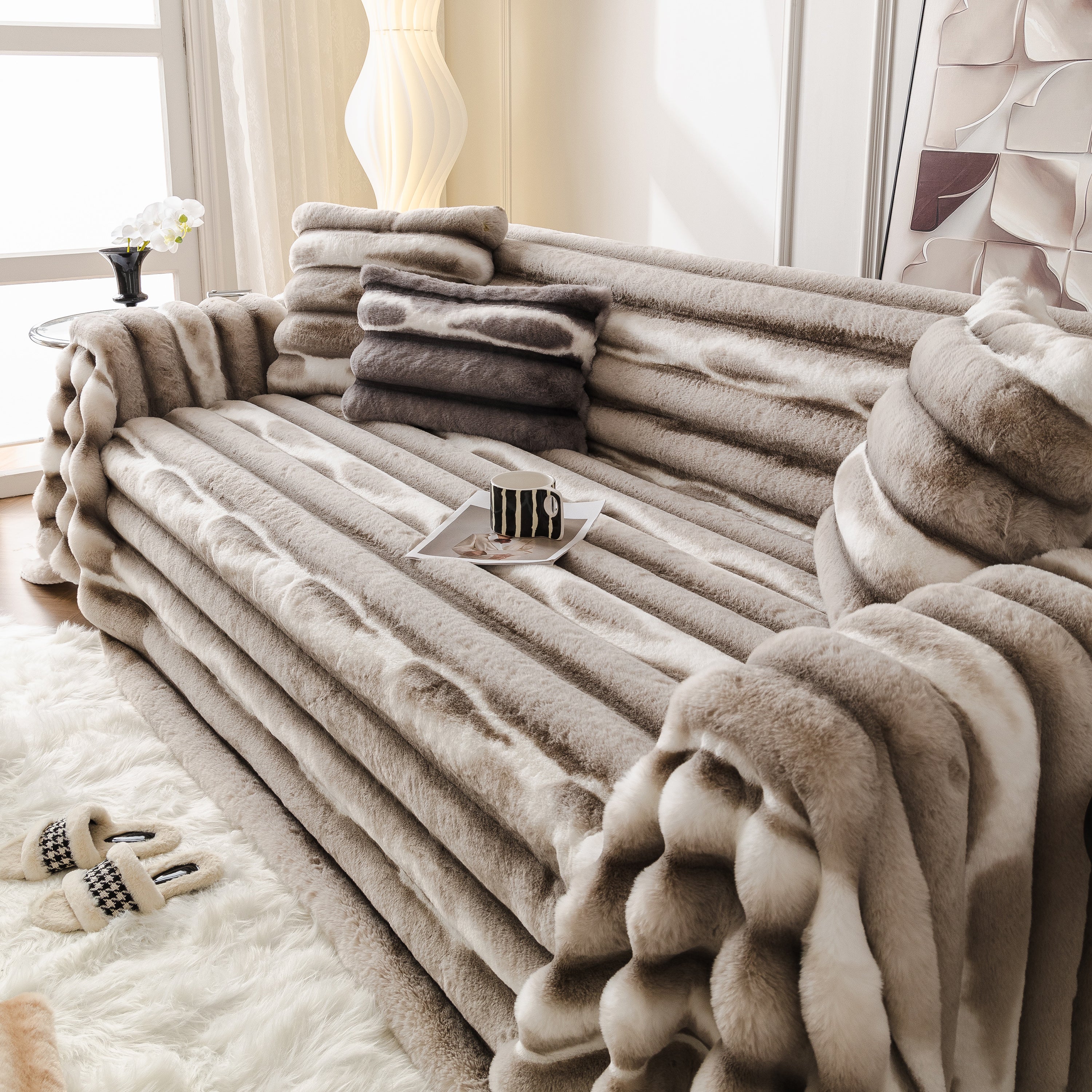 Ultra Soft Faux Fur Couch Cover – Large, Fluffy, And Elegant Sofa Throw Blanket