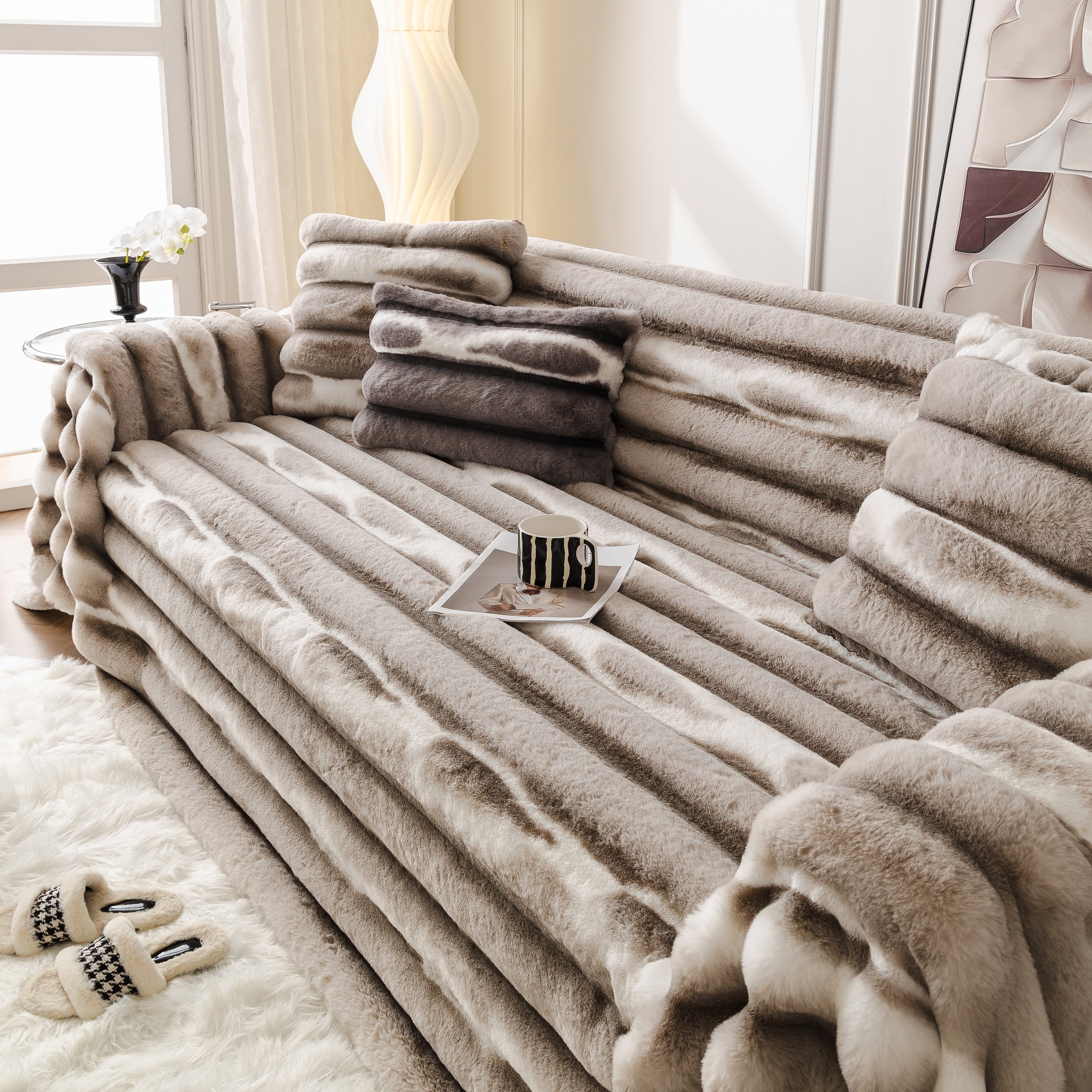 Ultra Soft Faux Fur Couch Cover – Large, Fluffy, And Elegant Sofa Throw Blanket
