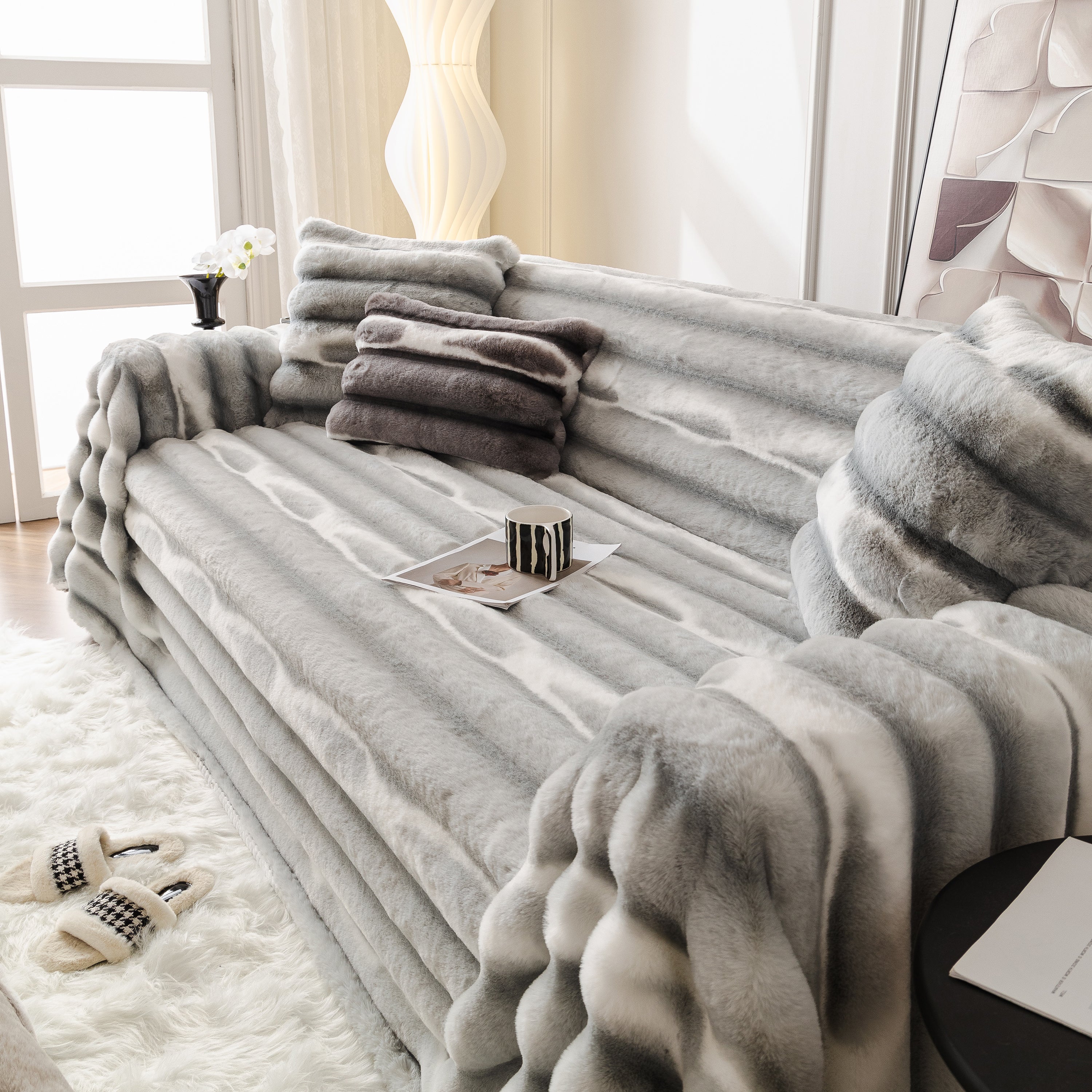 Ultra Soft Faux Fur Couch Cover – Large, Fluffy, And Elegant Sofa Throw Blanket