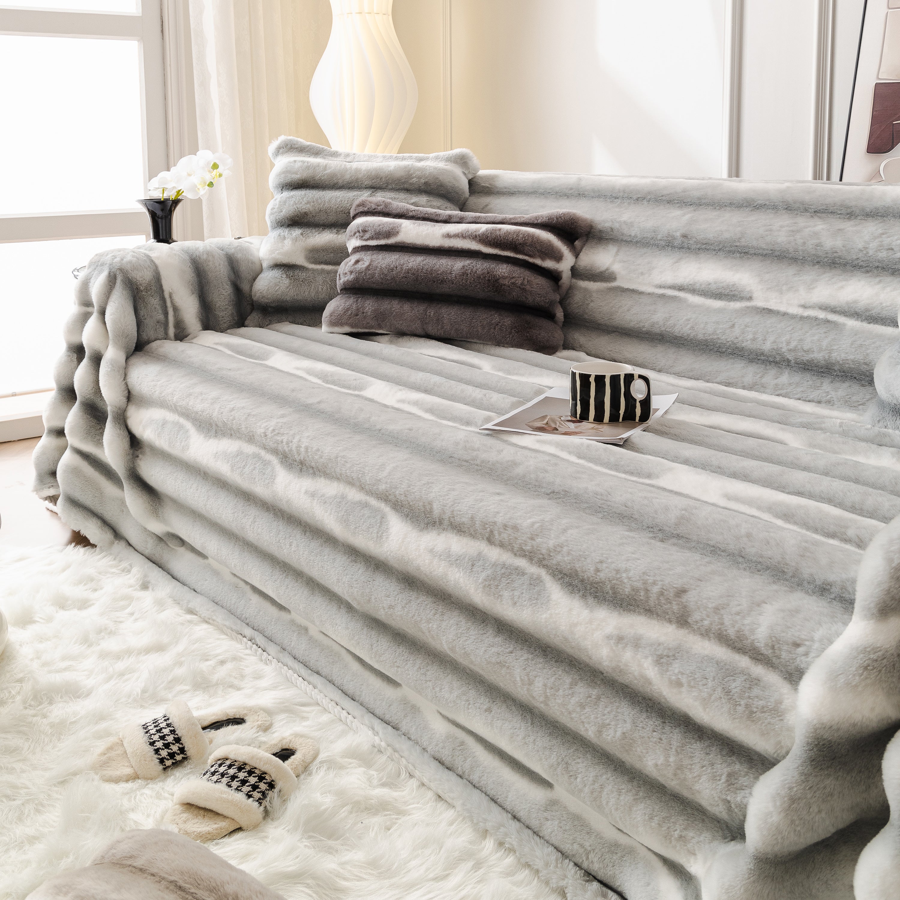 Ultra Soft Faux Fur Couch Cover – Large, Fluffy, And Elegant Sofa Throw Blanket