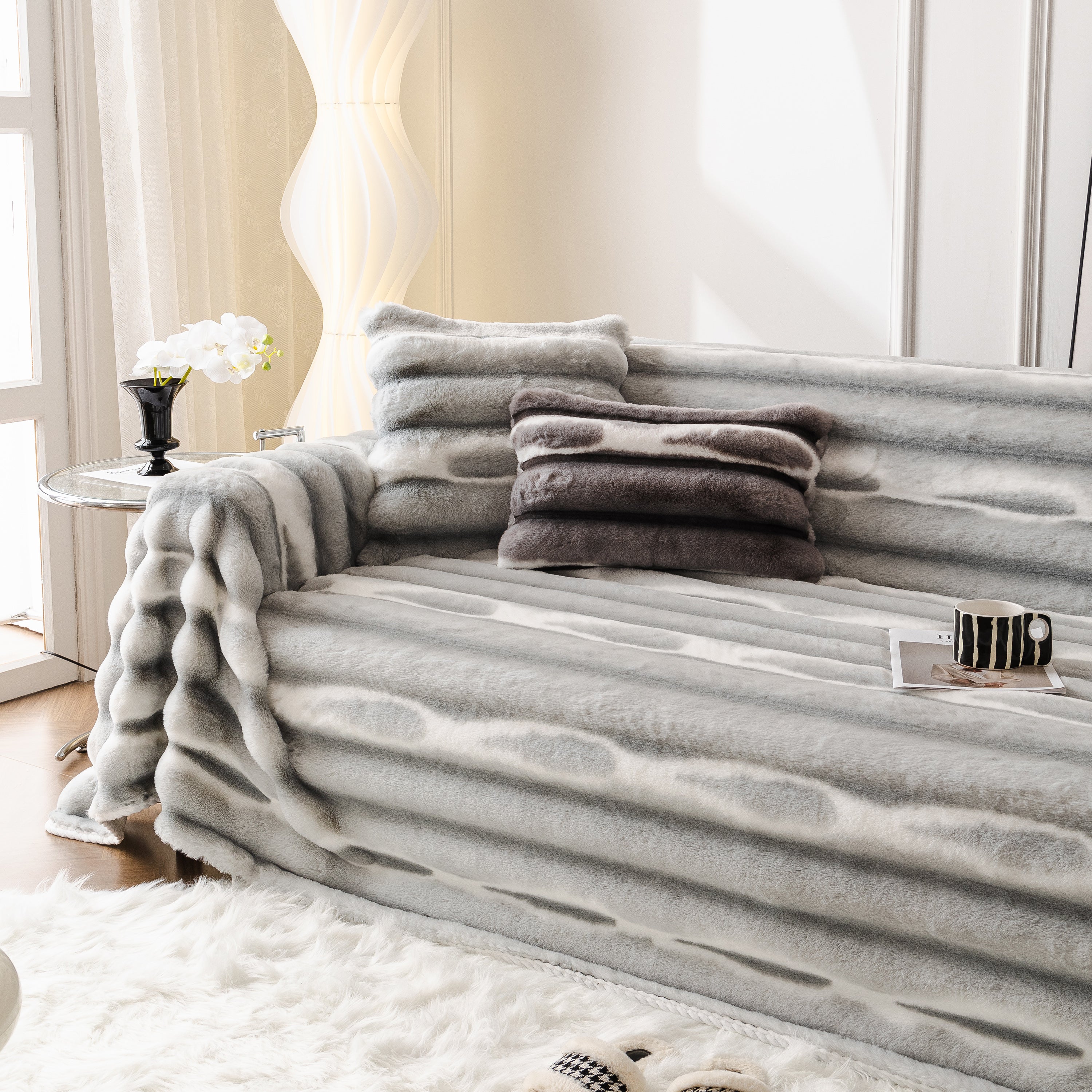 Ultra Soft Faux Fur Couch Cover – Large, Fluffy, And Elegant Sofa Throw Blanket