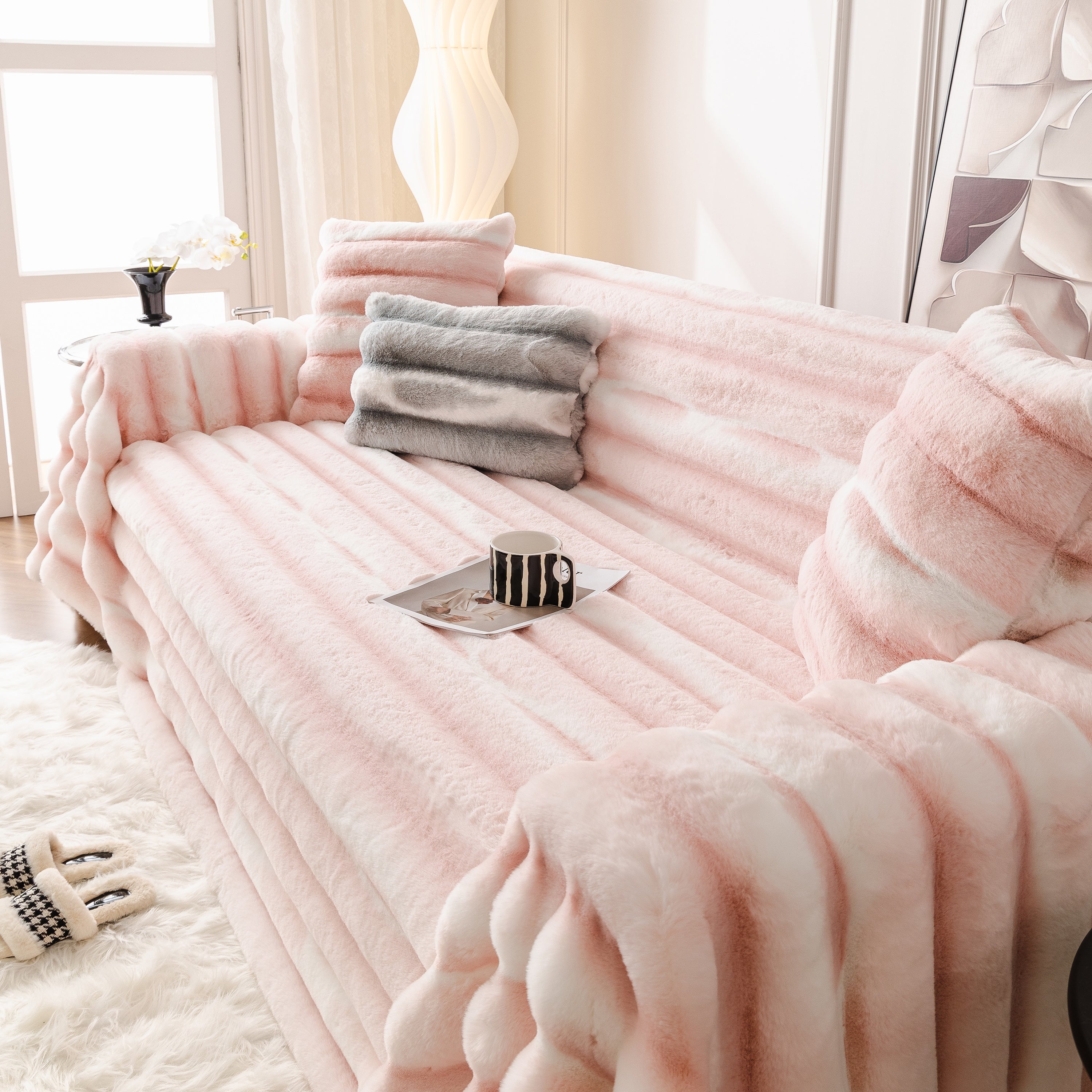 Ultra Soft Faux Fur Couch Cover – Large, Fluffy, And Elegant Sofa Throw Blanket