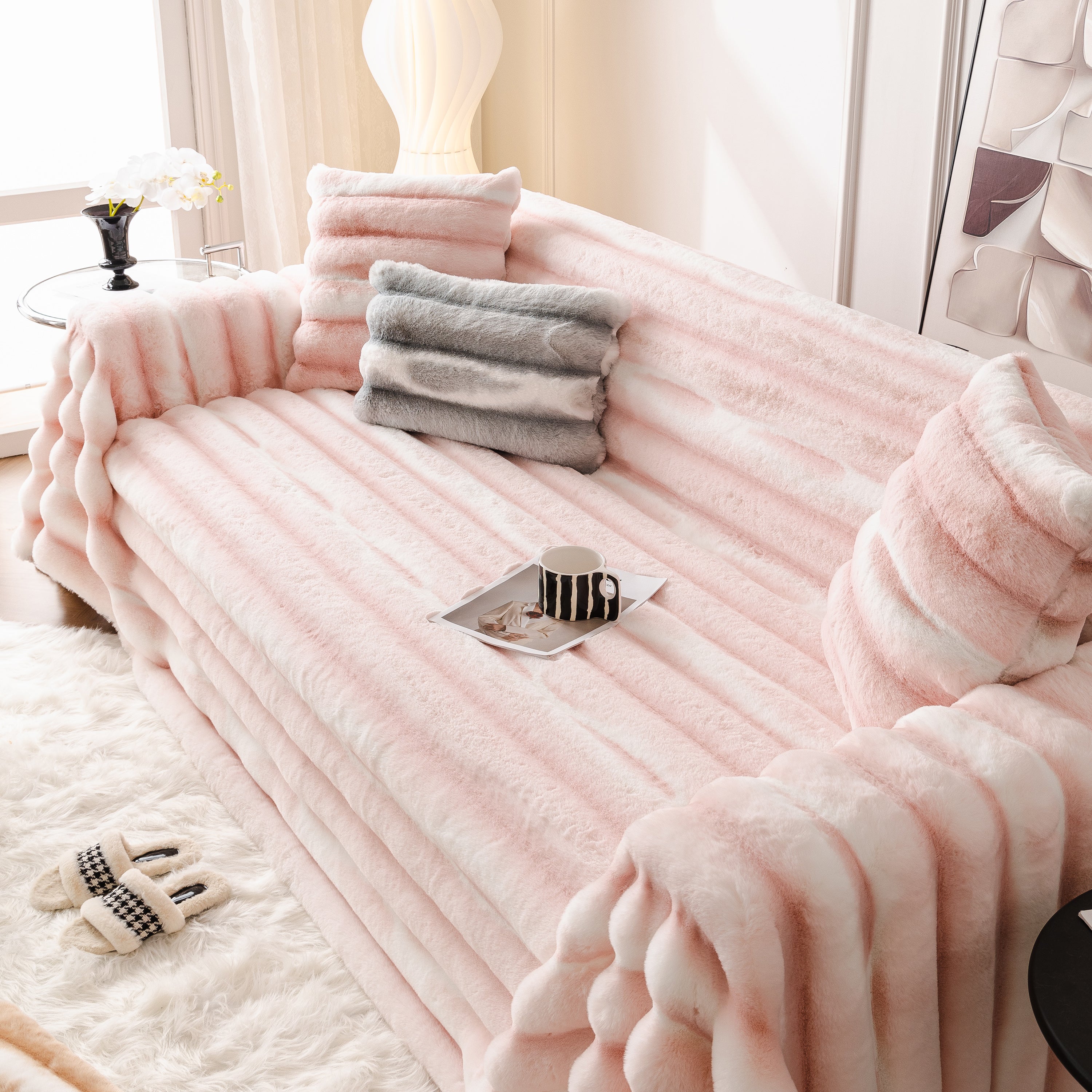 Ultra Soft Faux Fur Couch Cover – Large, Fluffy, And Elegant Sofa Throw Blanket