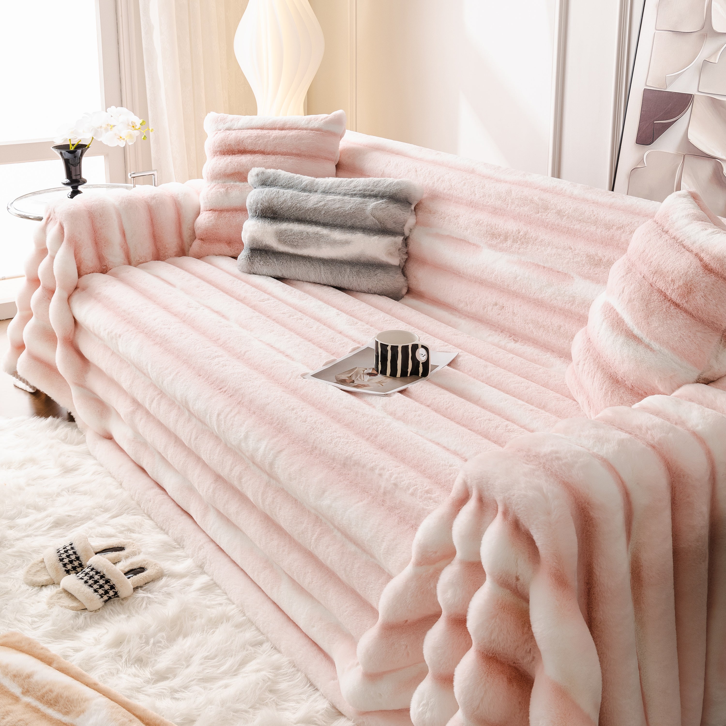 Ultra Soft Faux Fur Couch Cover – Large, Fluffy, And Elegant Sofa Throw Blanket