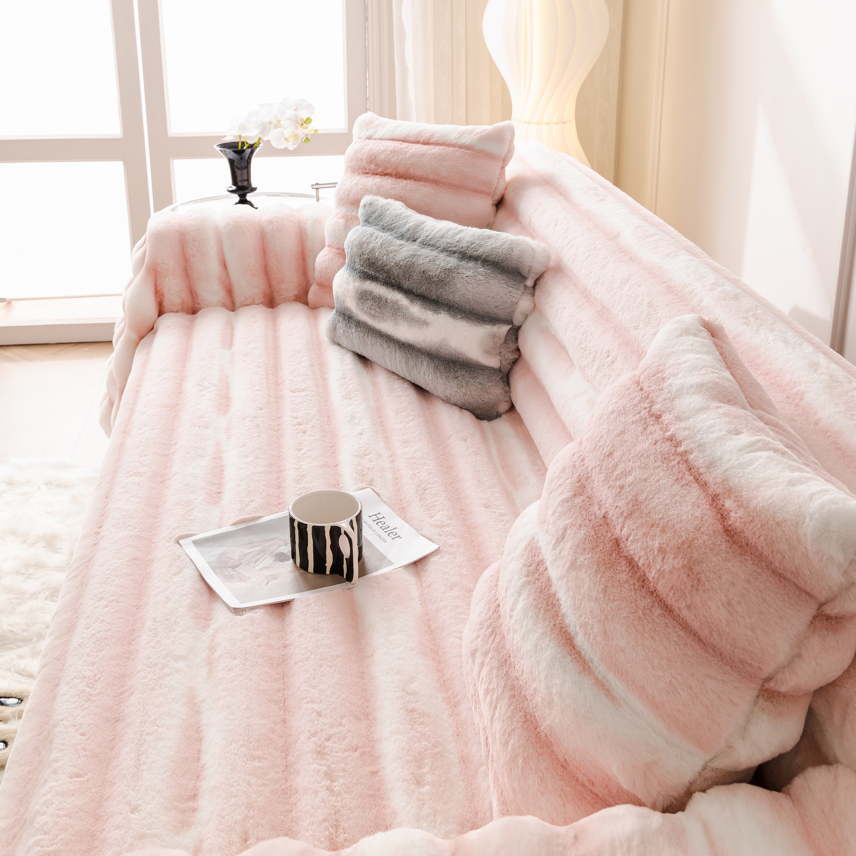 Ultra Soft Faux Fur Couch Cover – Large, Fluffy, And Elegant Sofa Throw Blanket