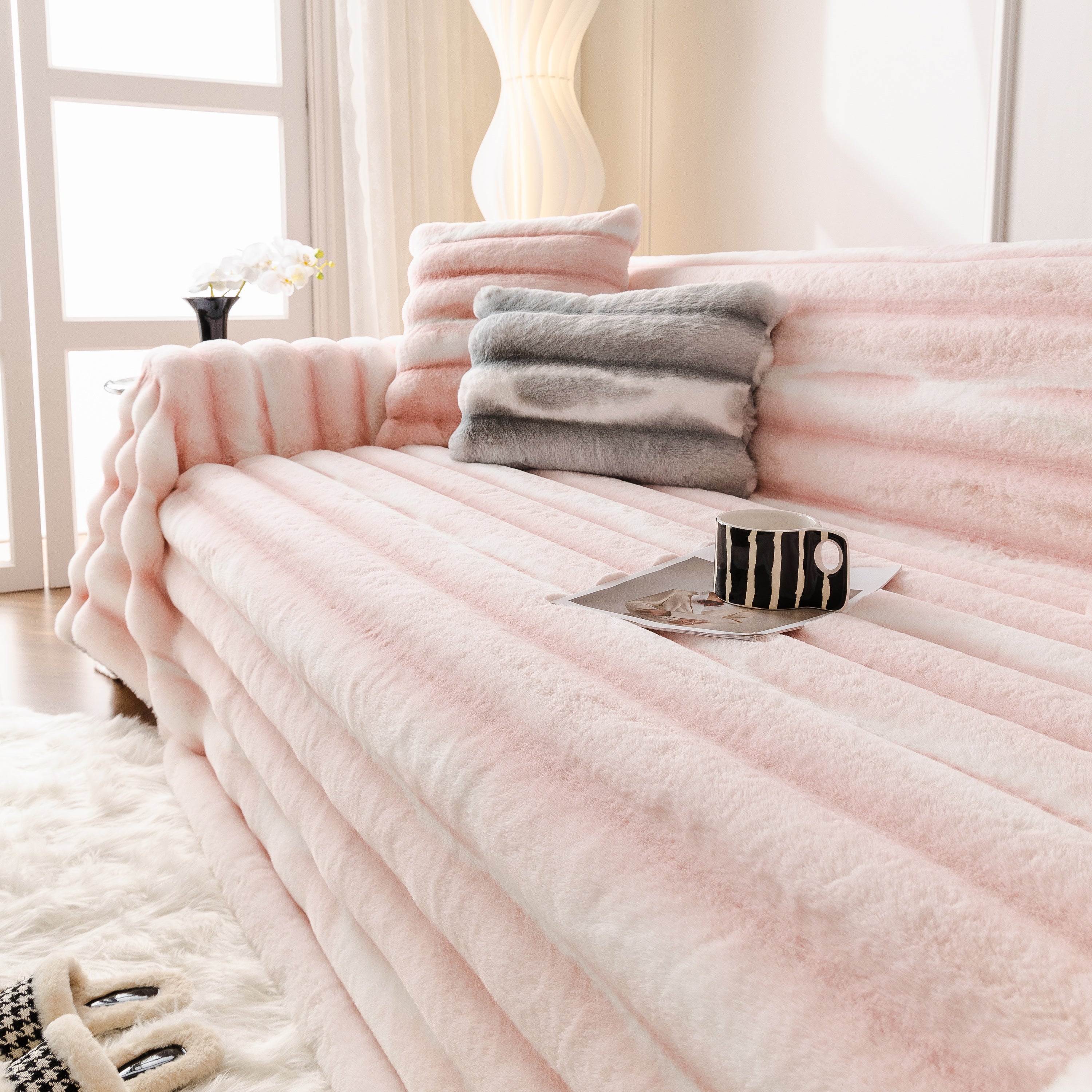 Ultra Soft Faux Fur Couch Cover – Large, Fluffy, And Elegant Sofa Throw Blanket