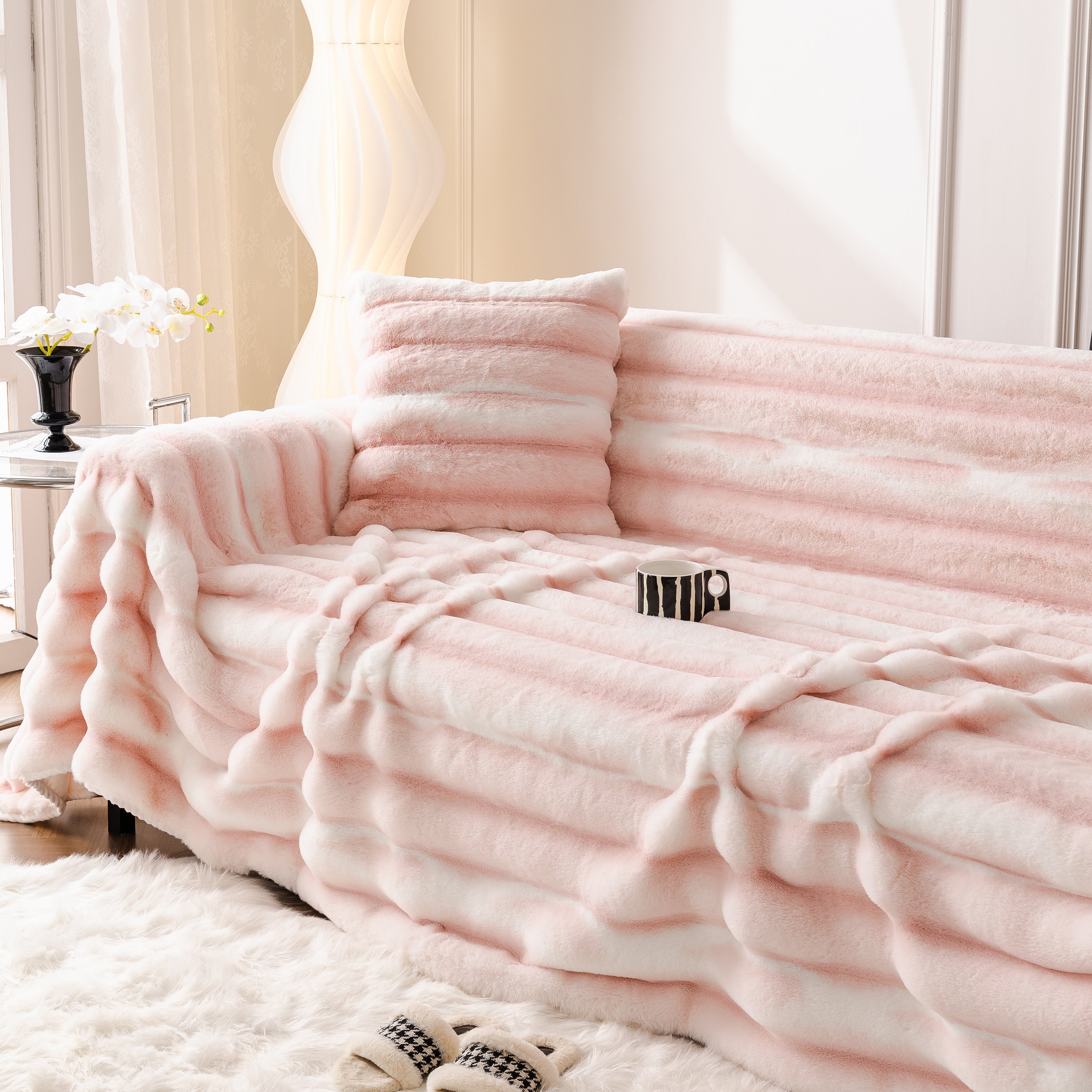 Ultra Soft Faux Fur Couch Cover – Large, Fluffy, And Elegant Sofa Throw Blanket