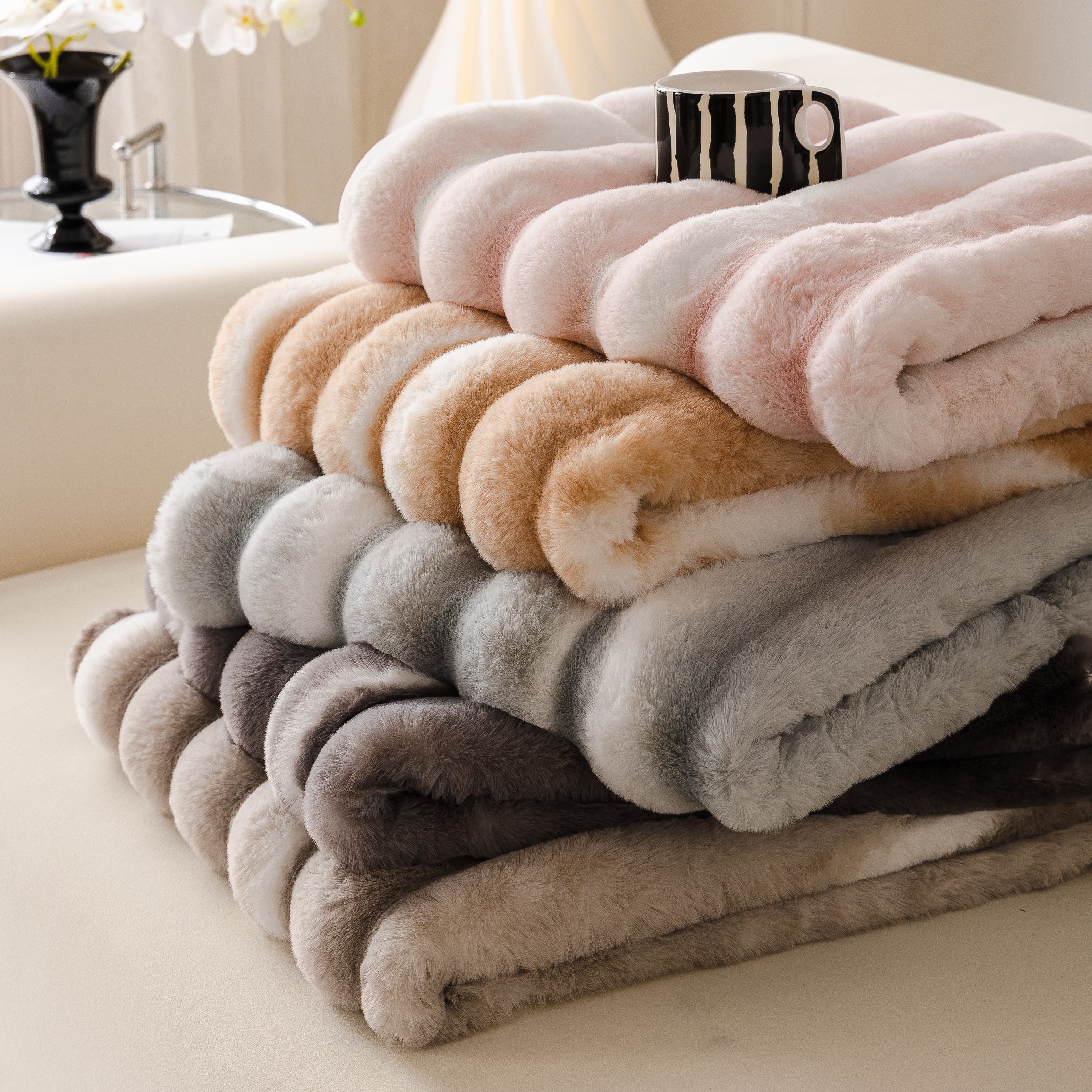 Ultra Soft Faux Fur Couch Cover – Large, Fluffy, And Elegant Sofa Throw Blanket