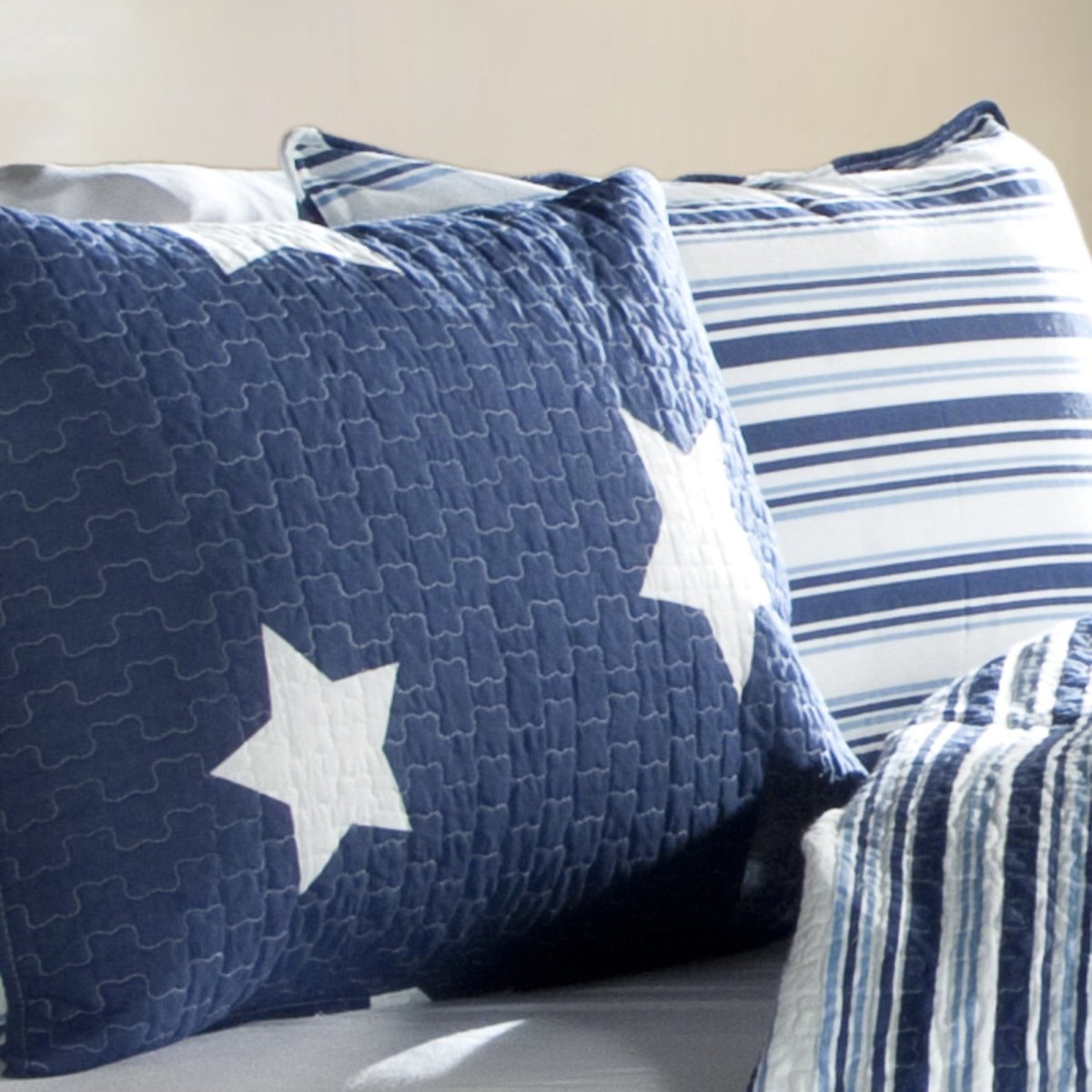 Star Reversible 2 Piece Quilt Set Twin Size