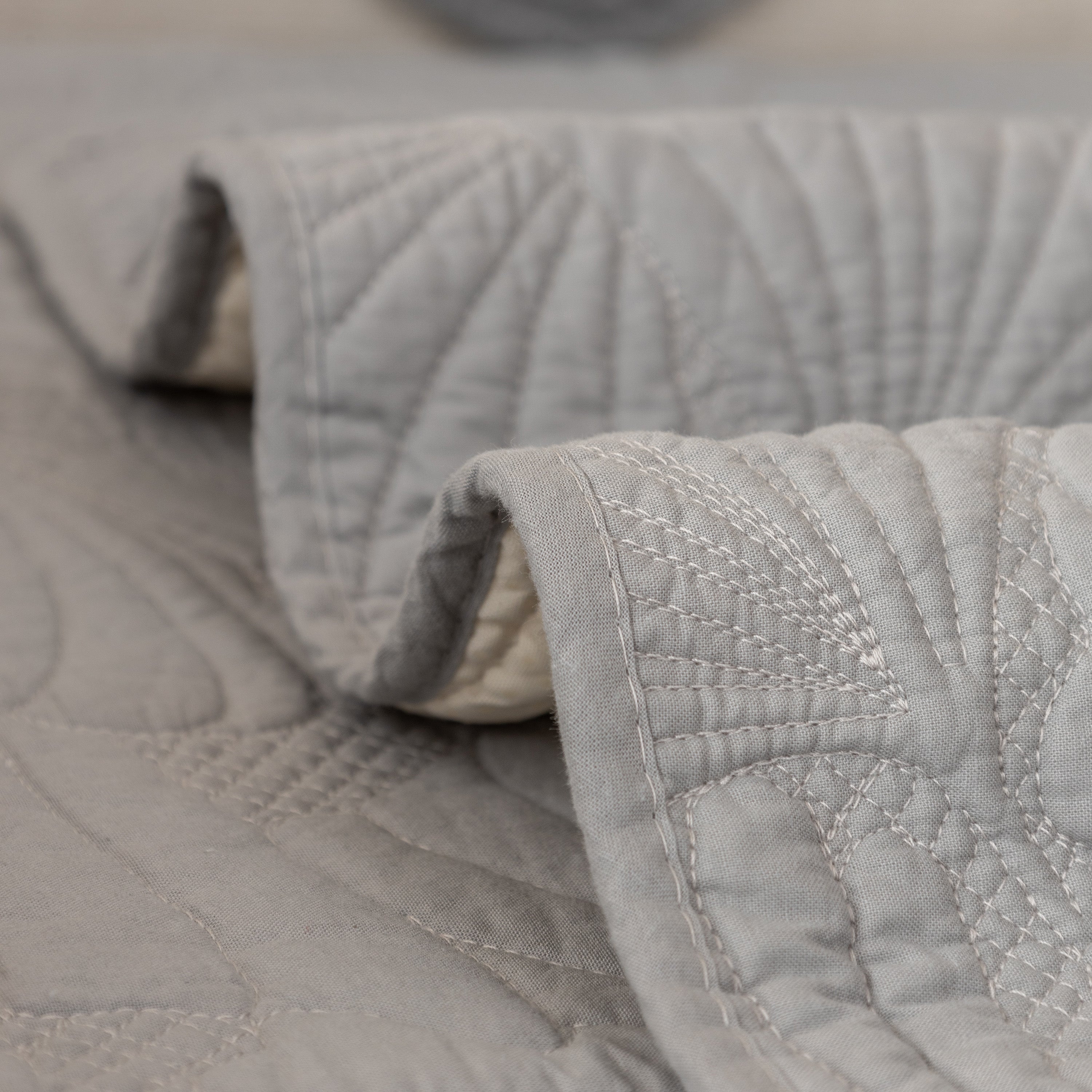 Embossed Leaf Cotton Quilted Sofa Cover Non-slip Couch Protector With Thick Padding