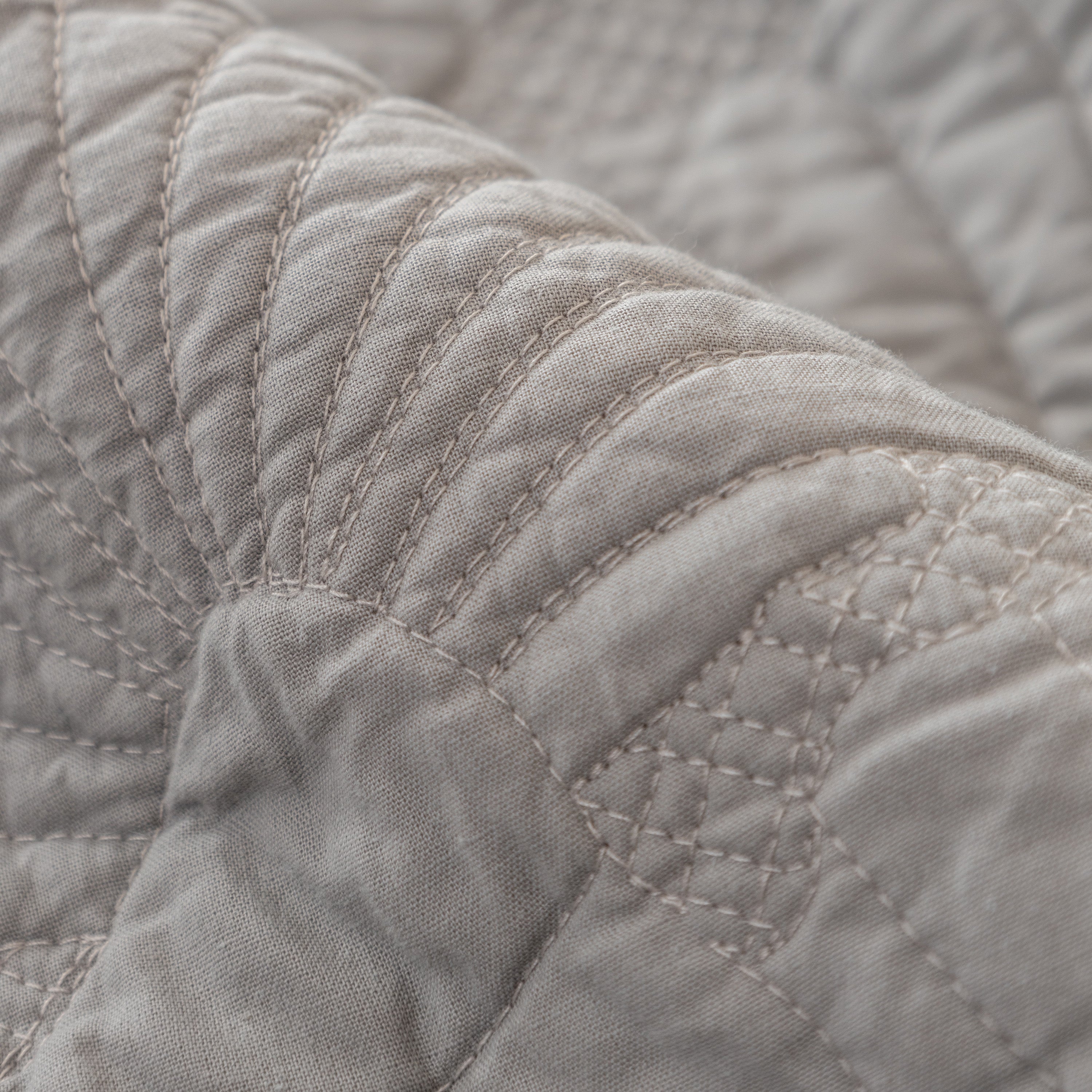 Embossed Leaf Cotton Quilted Sofa Cover Non-slip Couch Protector With Thick Padding