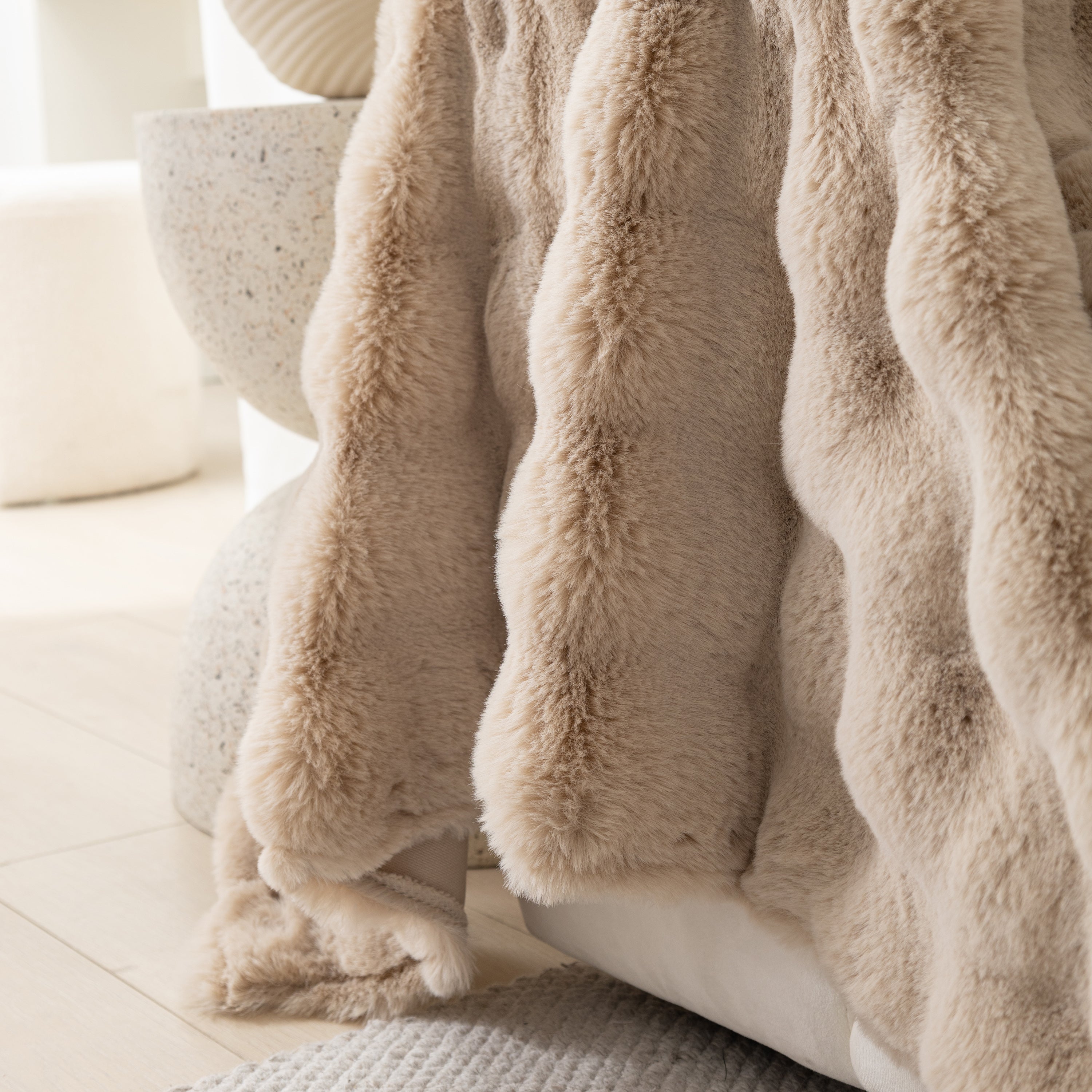 Faux Rabbit Fur Throws For Sofas, Stylish Throw Blankets For Couch And Couch Throw Cover