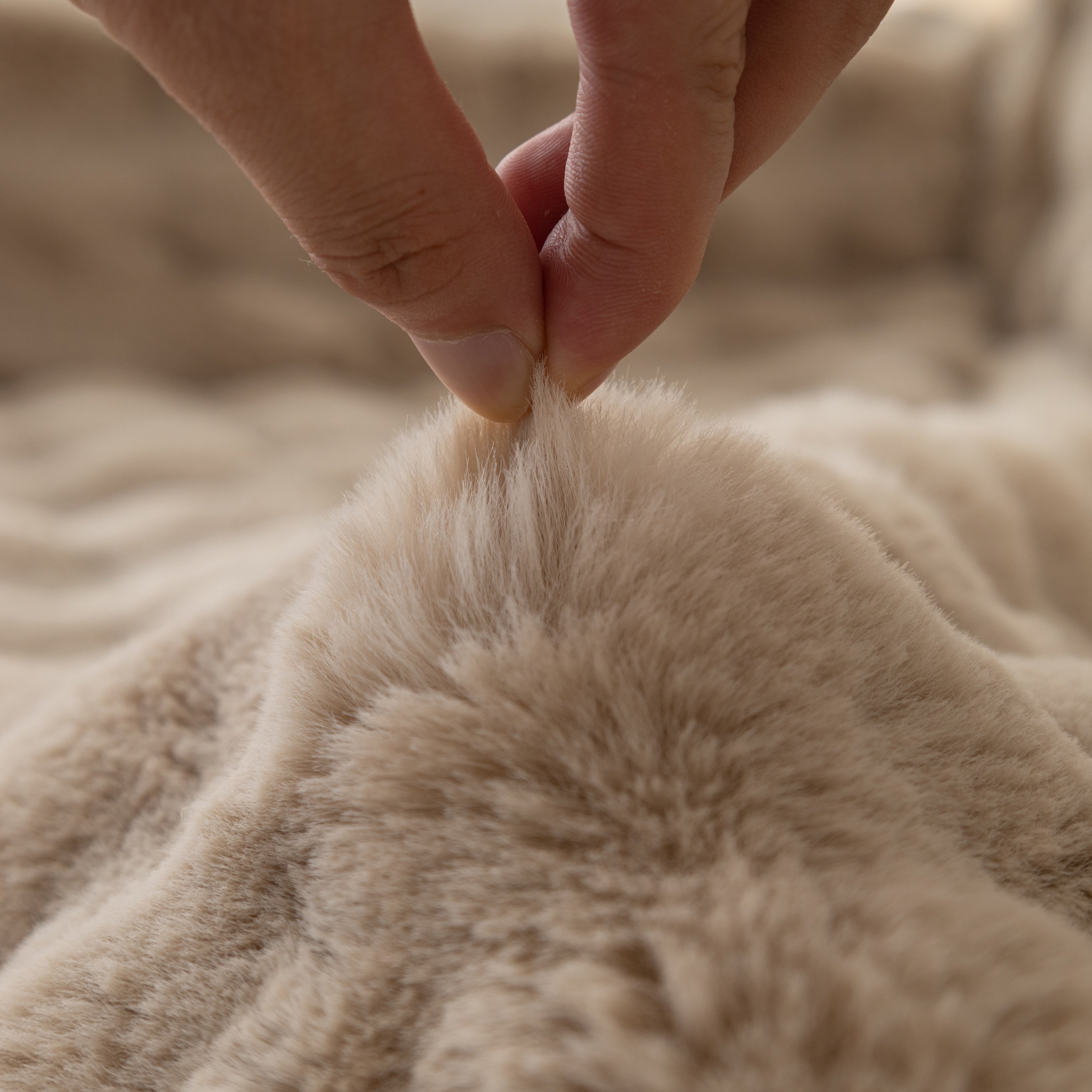 Faux Rabbit Fur Throws For Sofas, Stylish Throw Blankets For Couch And Couch Throw Cover
