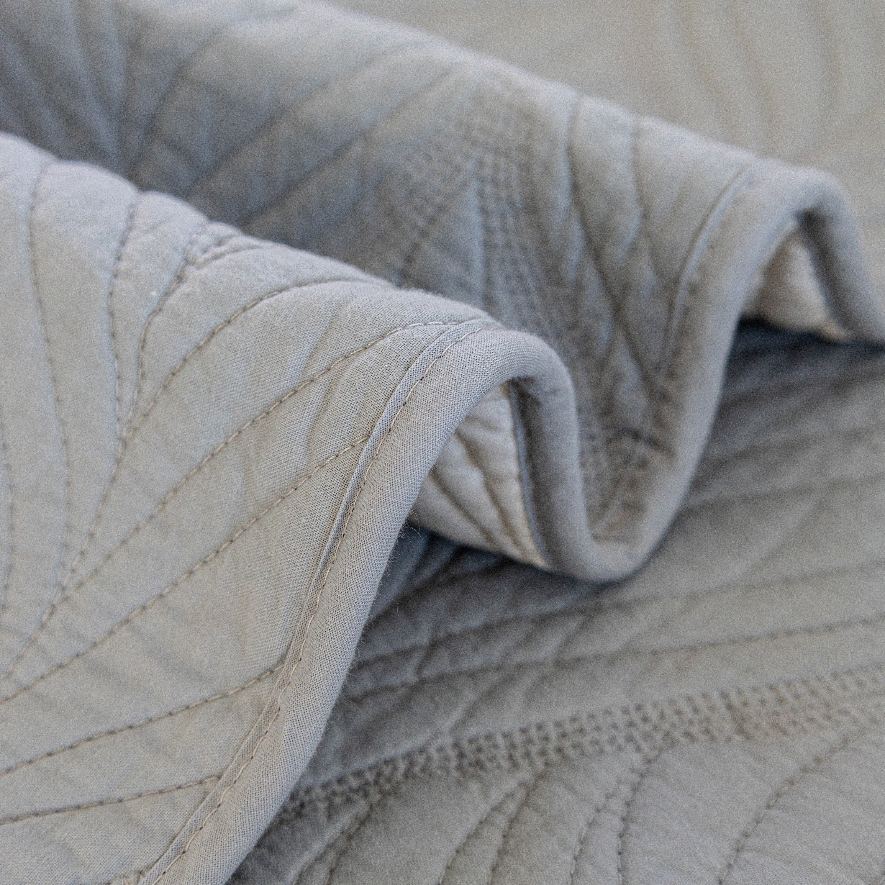 Leaf Vein Textured Cotton Quilted Sofa Slipcover, Non-slip Modular Couch Covers