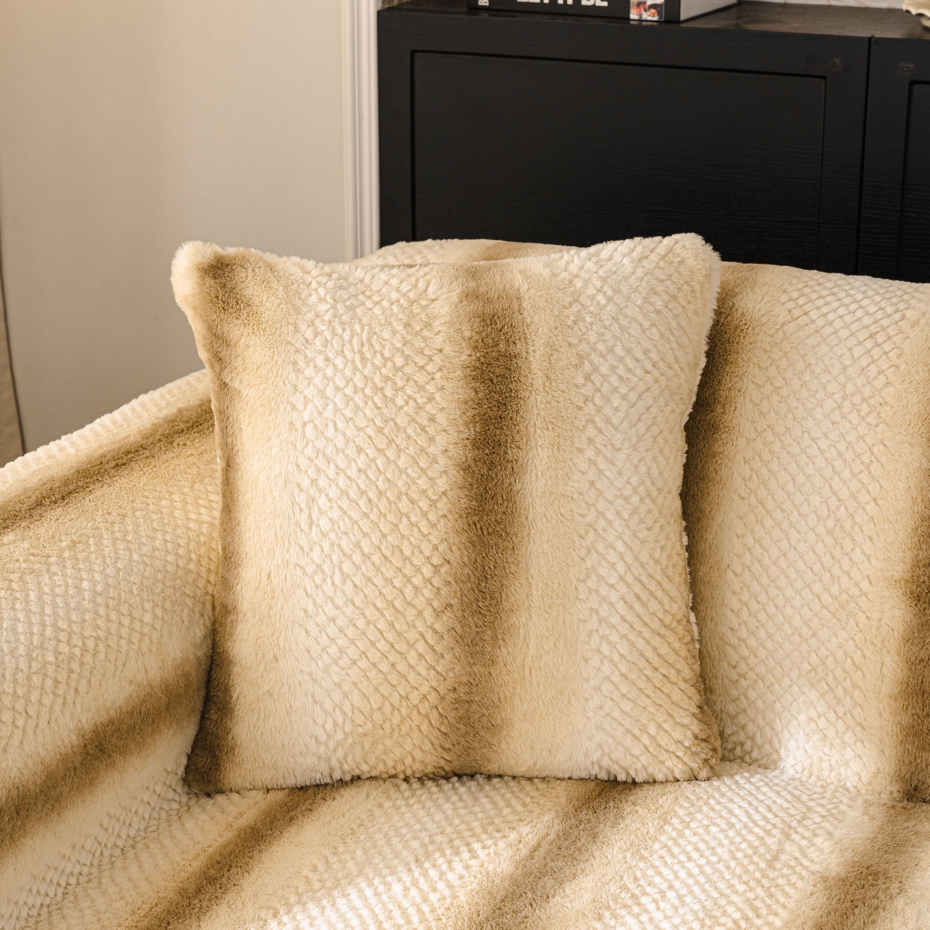 Faux Fur Sofa Cover Washable Furniture Protector For Sectional Warm & Fuzzy Slipcover