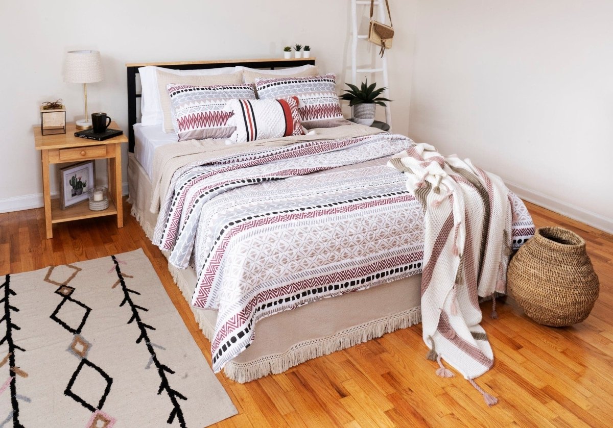 Solid Kantha Pick Stitch Yarn Dyed Cotton Woven Quilt/coverlet Set