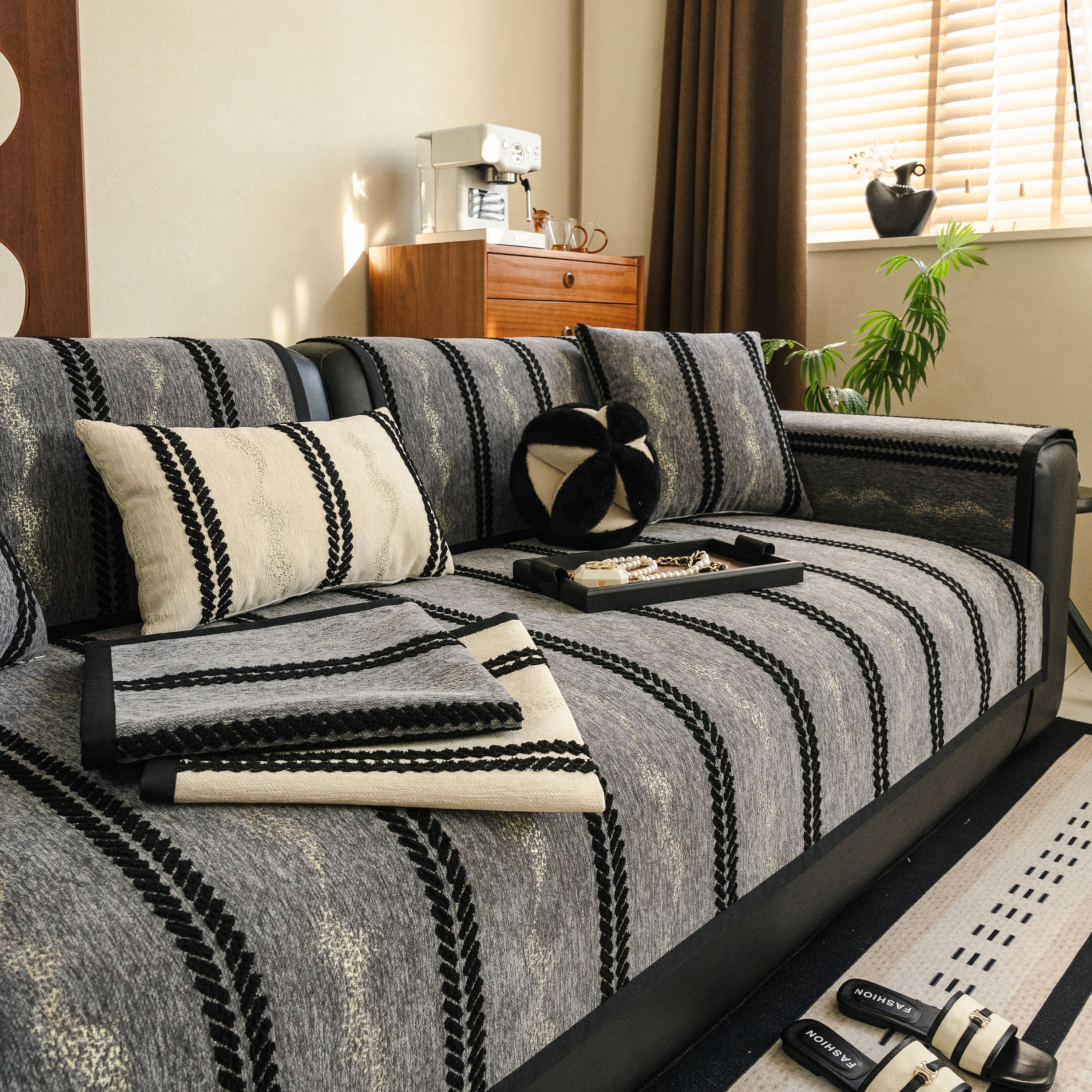 Non-slip Sofa Cover With Thick Chenille Texture Woven Stripe Couch Protector Throw