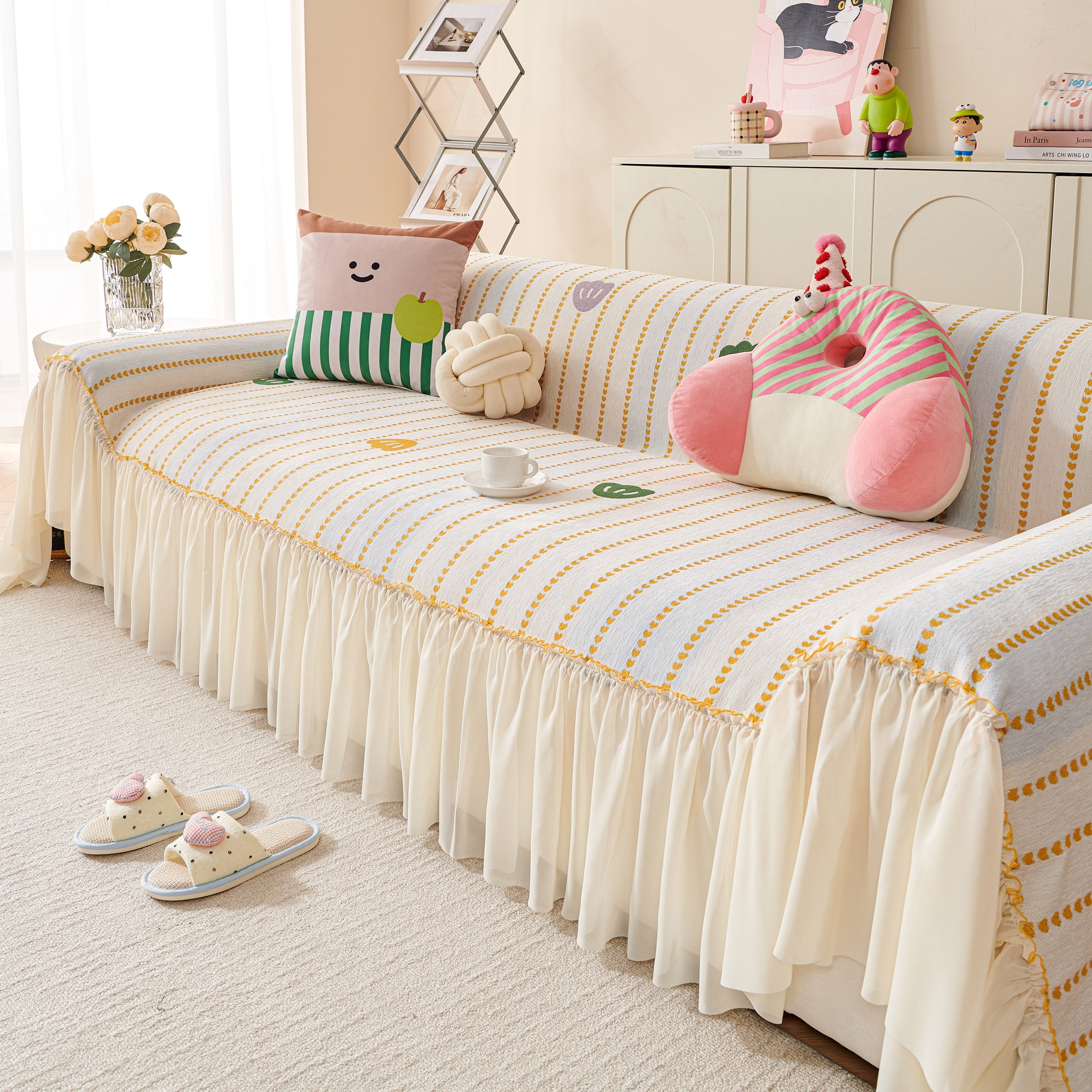 Cute Dotted Stripe Couch Protector, Non-slip Washable Sofa Cover With Ruffled Skirt