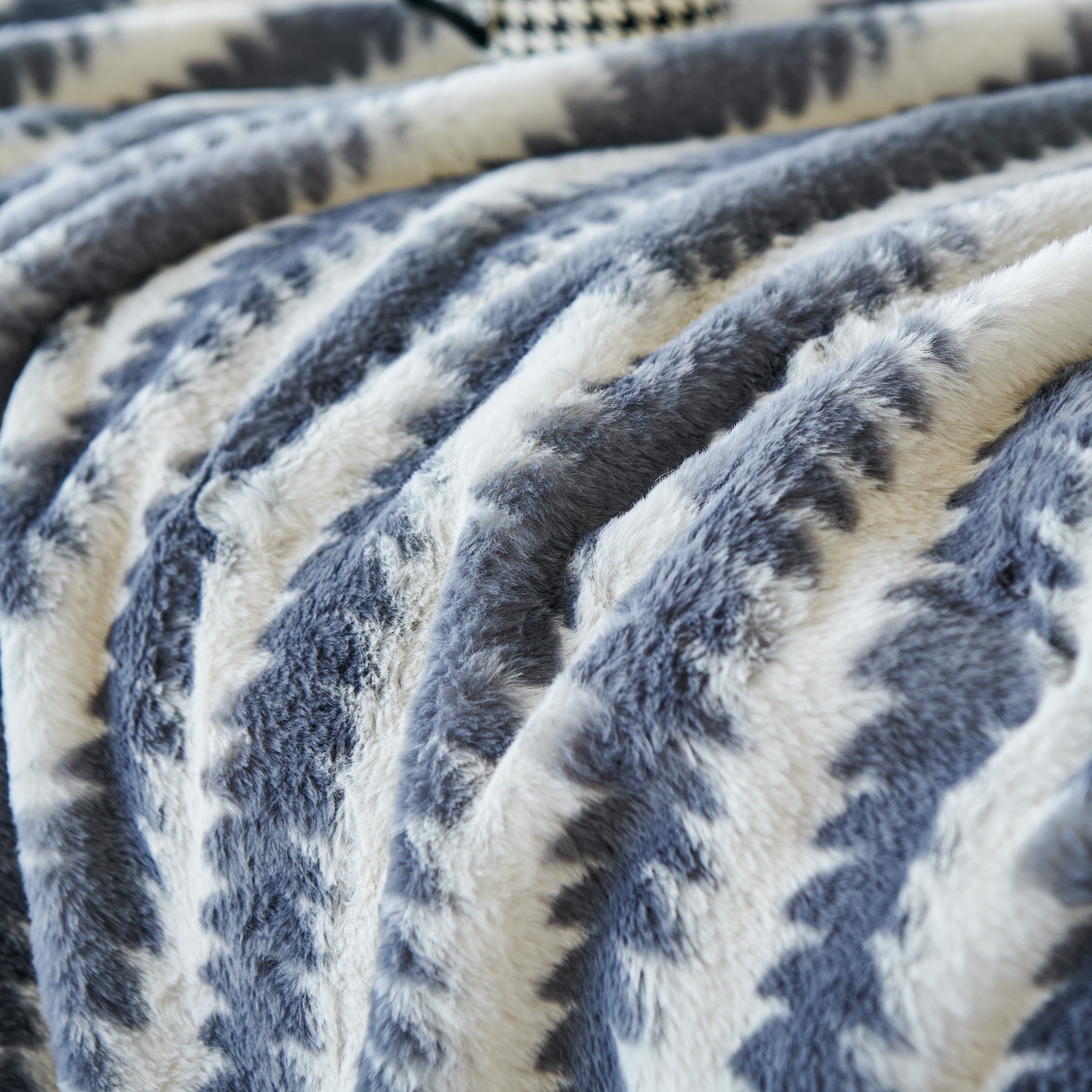 Warm Faux Fur Luxury Sofa Throw Blankets, Soft Cozy Thick Plush Shaggy Blankets For Couch Chair Bed