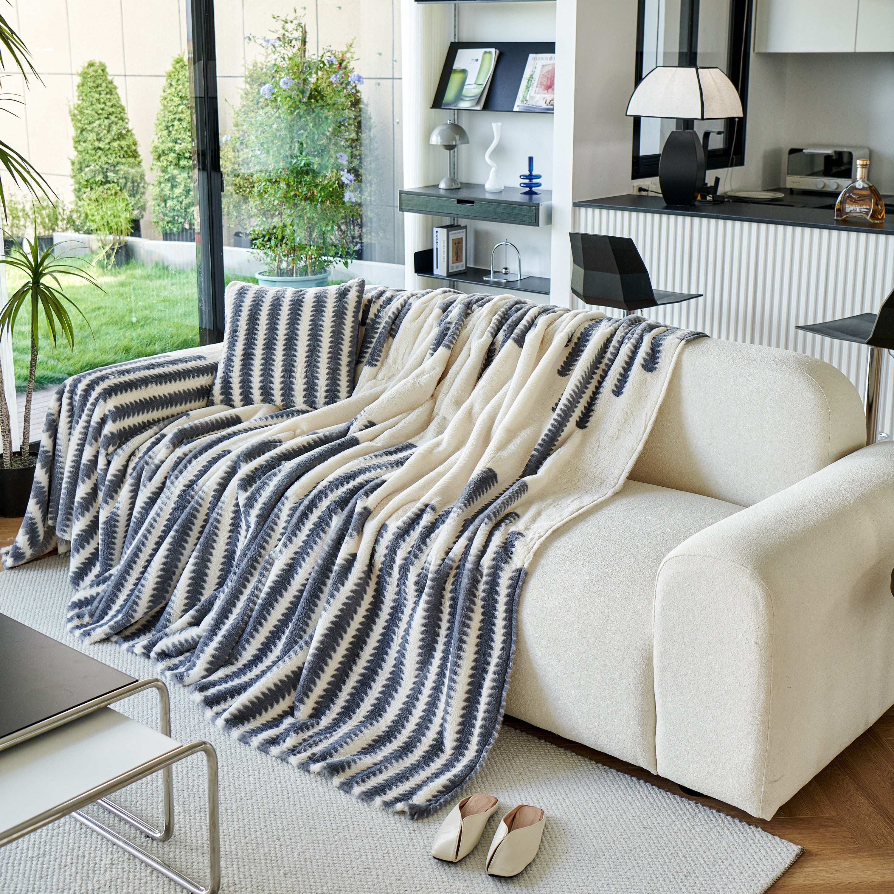 Warm Faux Fur Luxury Sofa Throw Blankets, Soft Cozy Thick Plush Shaggy Blankets For Couch Chair Bed