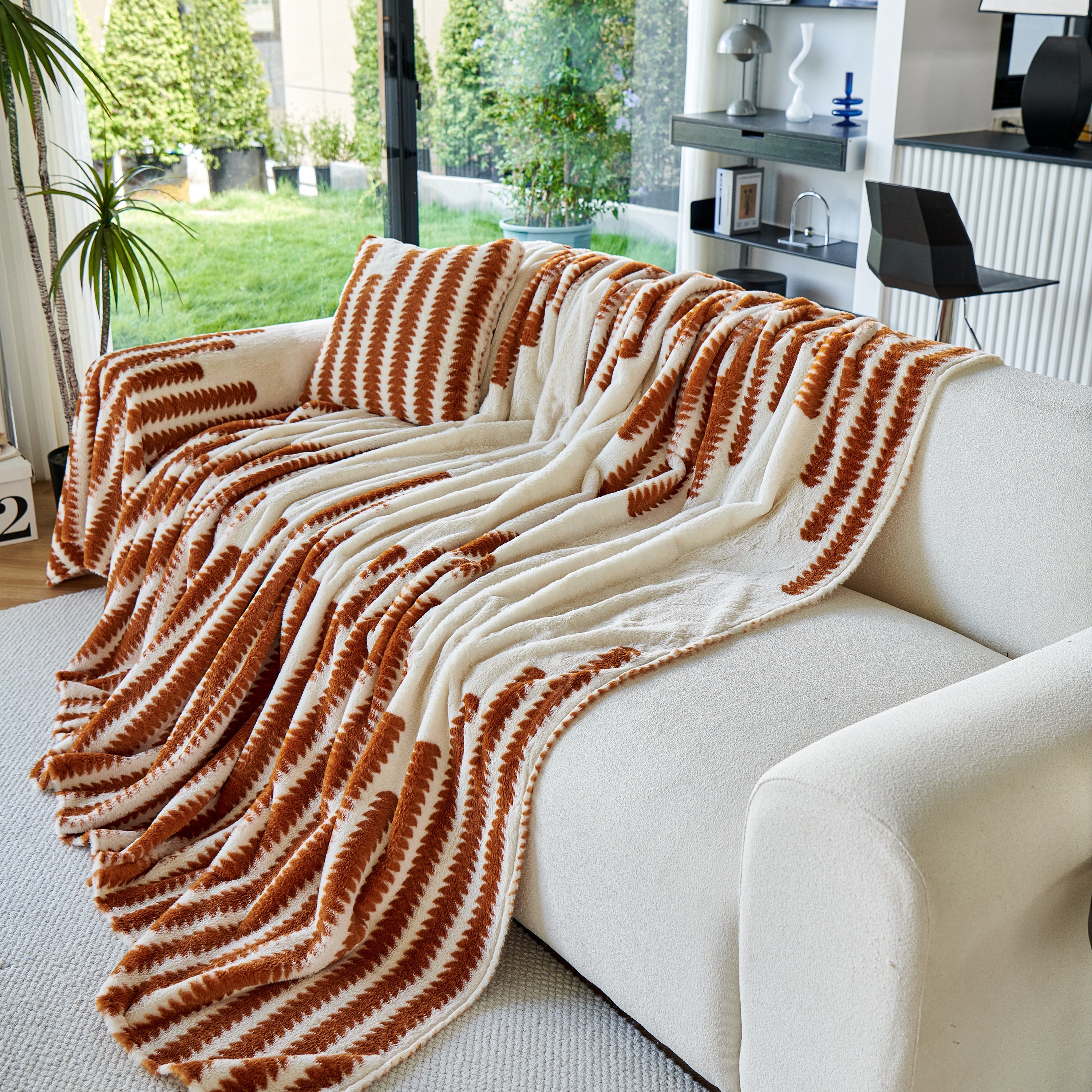 Warm Faux Fur Luxury Sofa Throw Blankets, Soft Cozy Thick Plush Shaggy Blankets For Couch Chair Bed