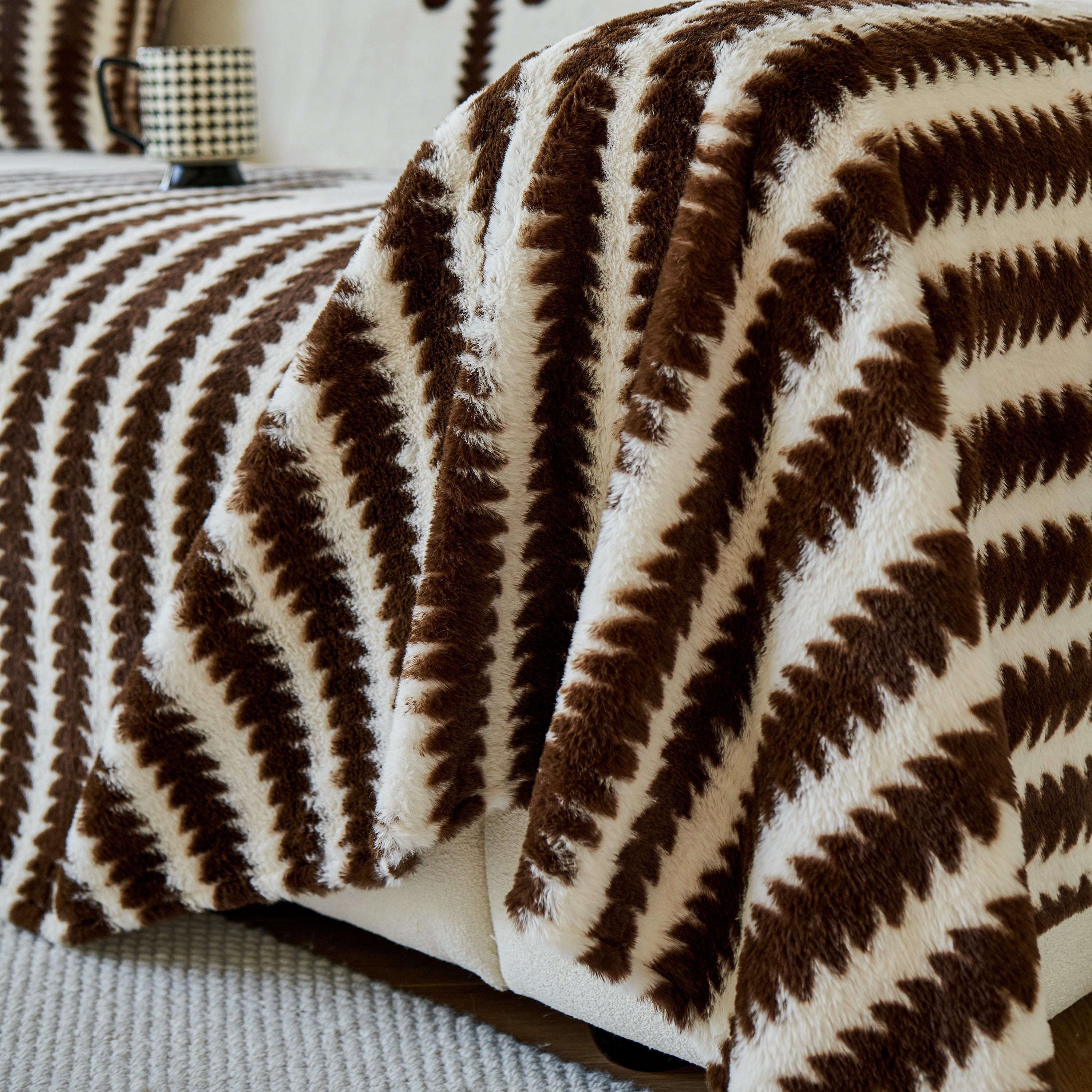 Warm Faux Fur Luxury Sofa Throw Blankets, Soft Cozy Thick Plush Shaggy Blankets For Couch Chair Bed