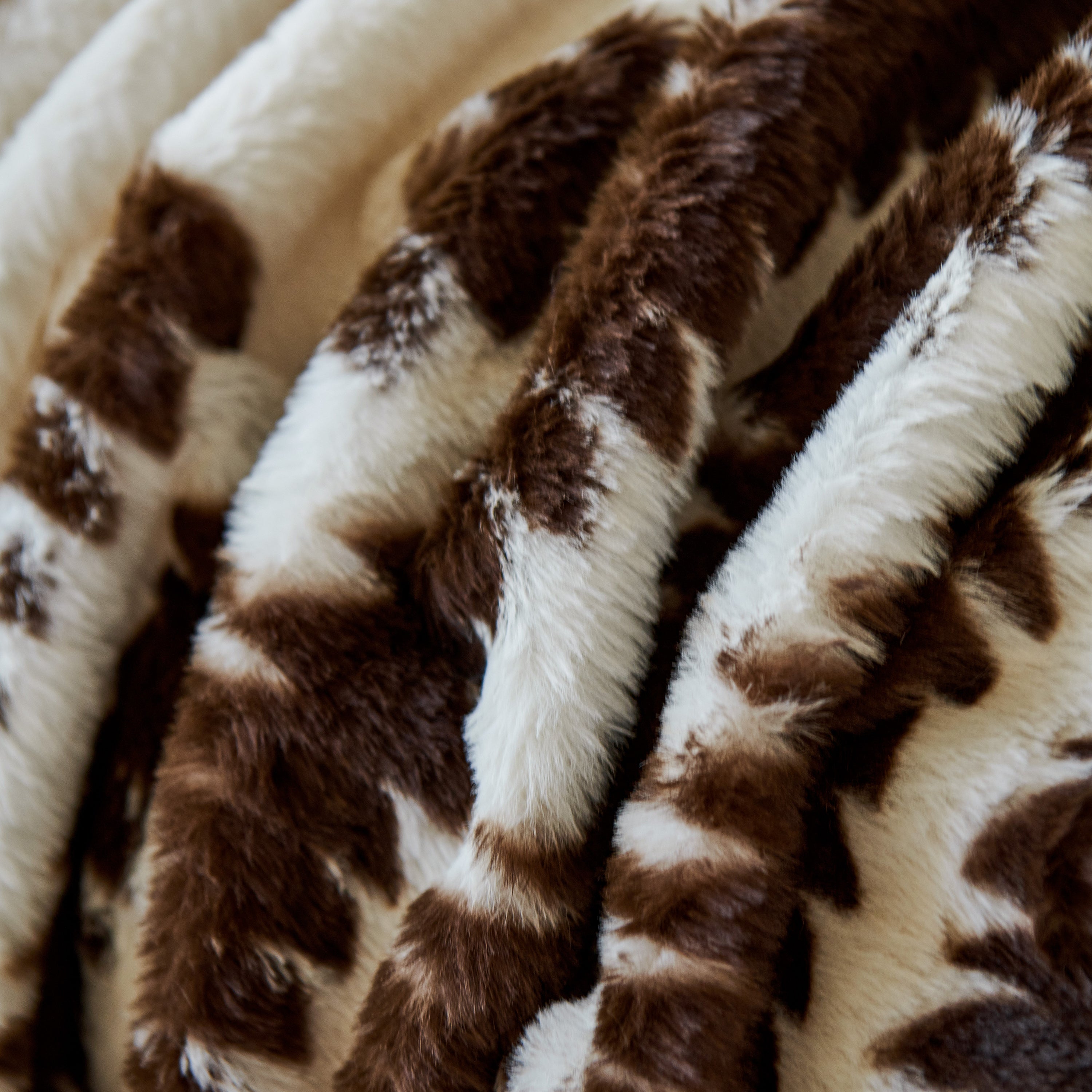 Warm Faux Fur Luxury Sofa Throw Blankets, Soft Cozy Thick Plush Shaggy Blankets For Couch Chair Bed
