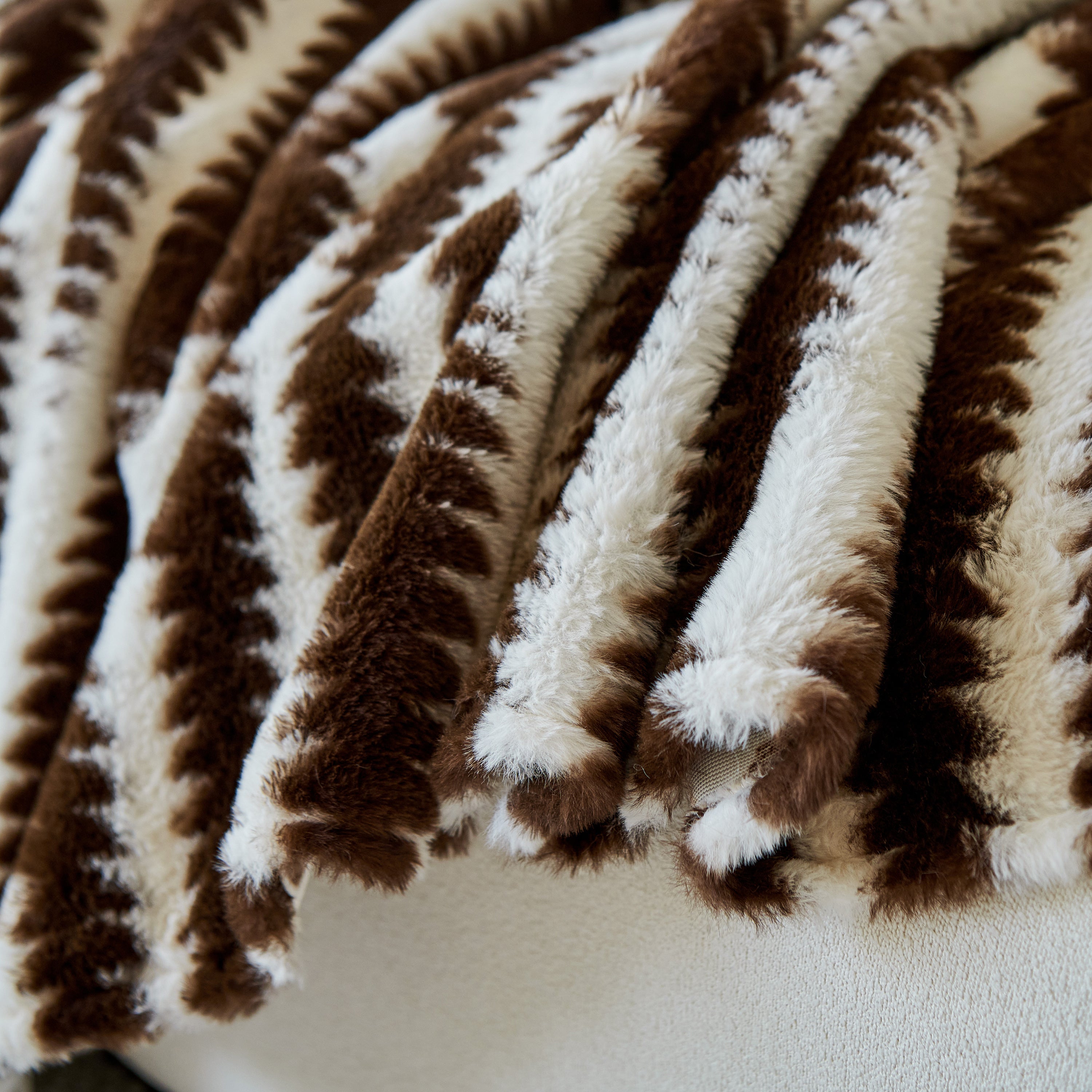 Warm Faux Fur Luxury Sofa Throw Blankets, Soft Cozy Thick Plush Shaggy Blankets For Couch Chair Bed