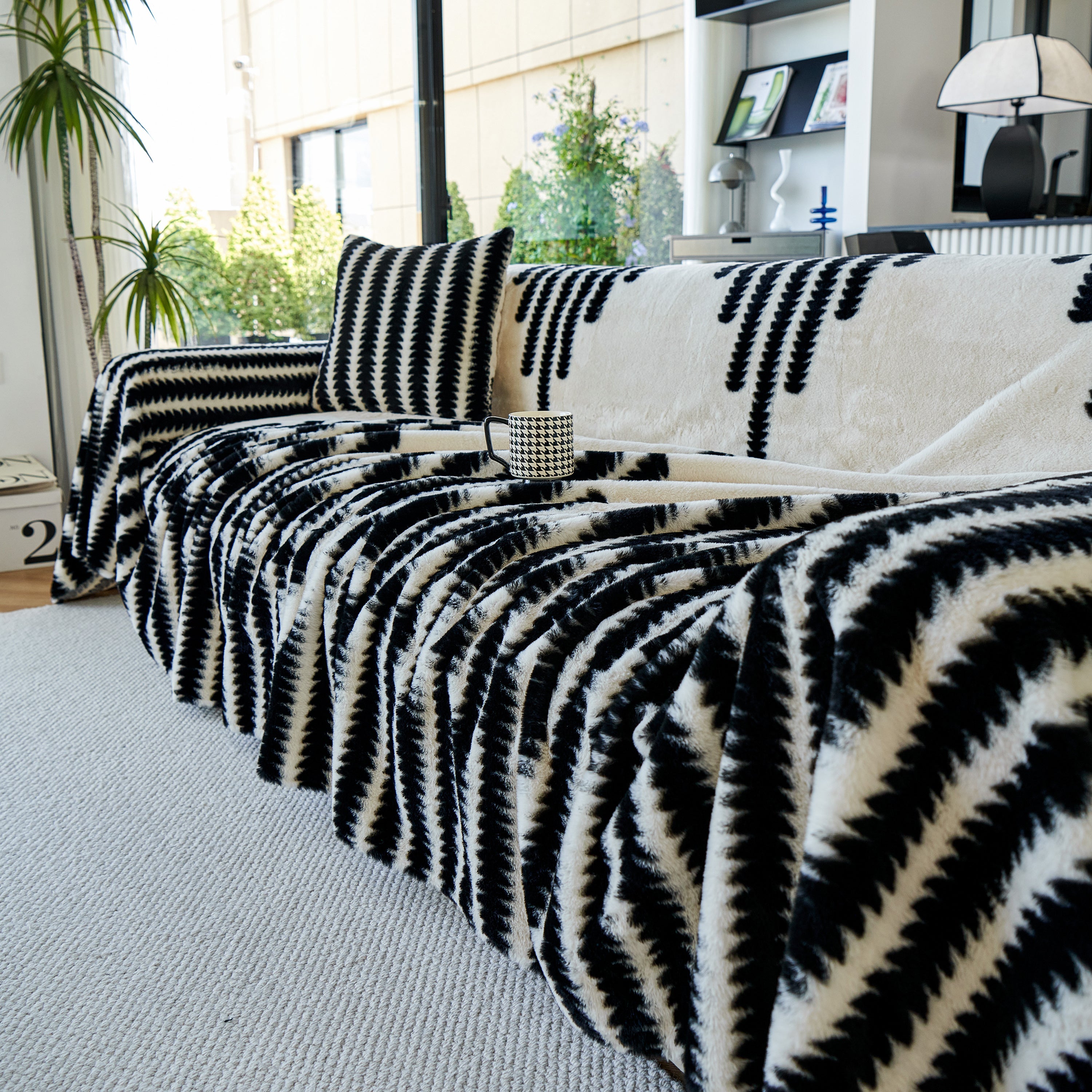 Warm Faux Fur Luxury Sofa Throw Blankets, Soft Cozy Thick Plush Shaggy Blankets For Couch Chair Bed