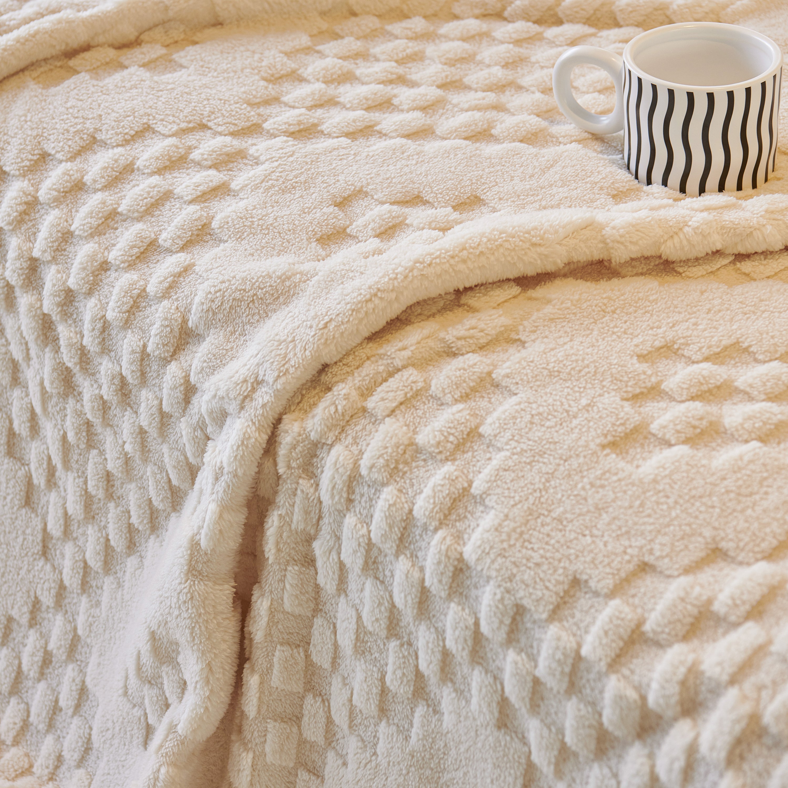 Thickened 3d Plush Premium Living Spaces Couch Covers Soft And Warm Couch Protector Blanket