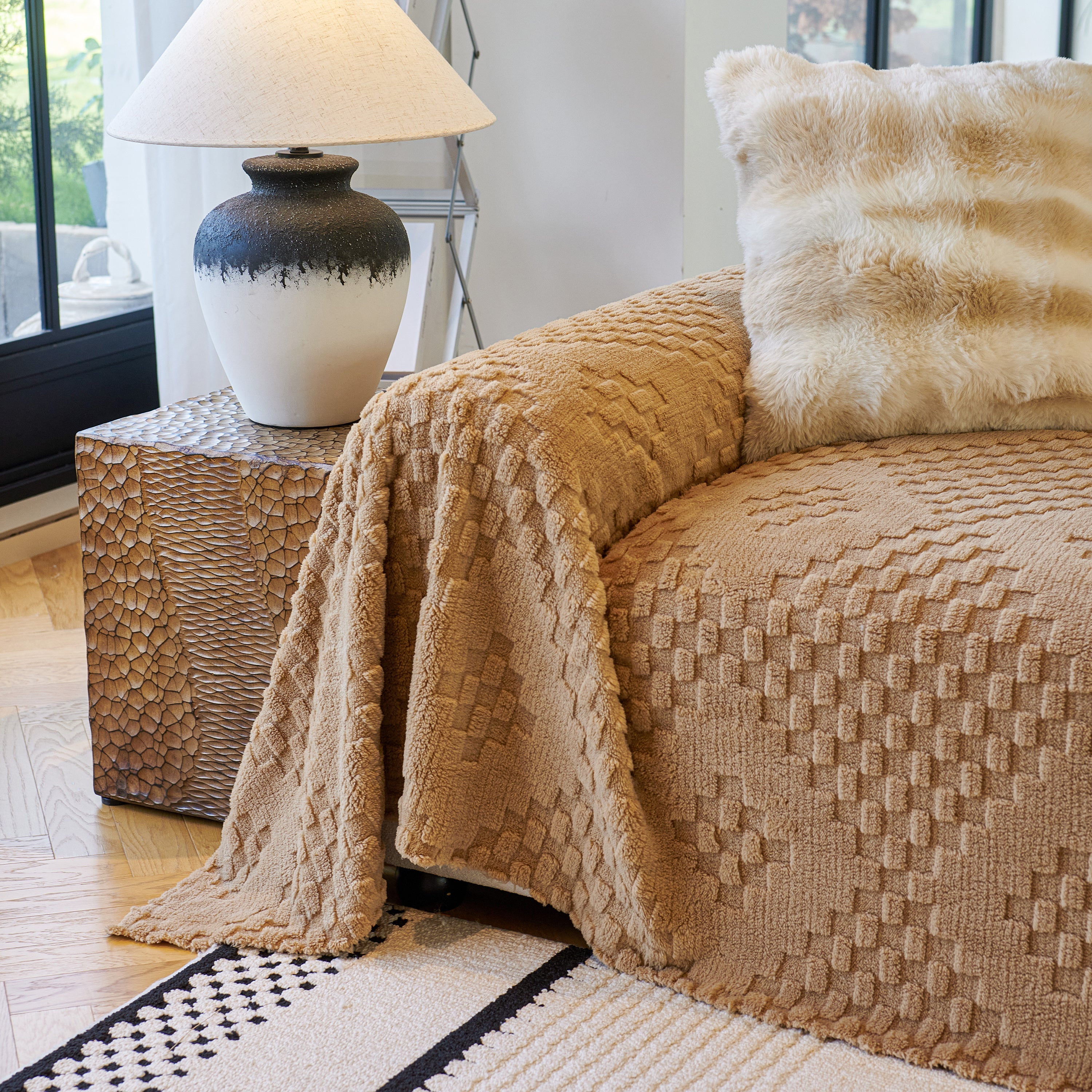Thickened 3d Plush Premium Living Spaces Couch Covers Soft And Warm Couch Protector Blanket