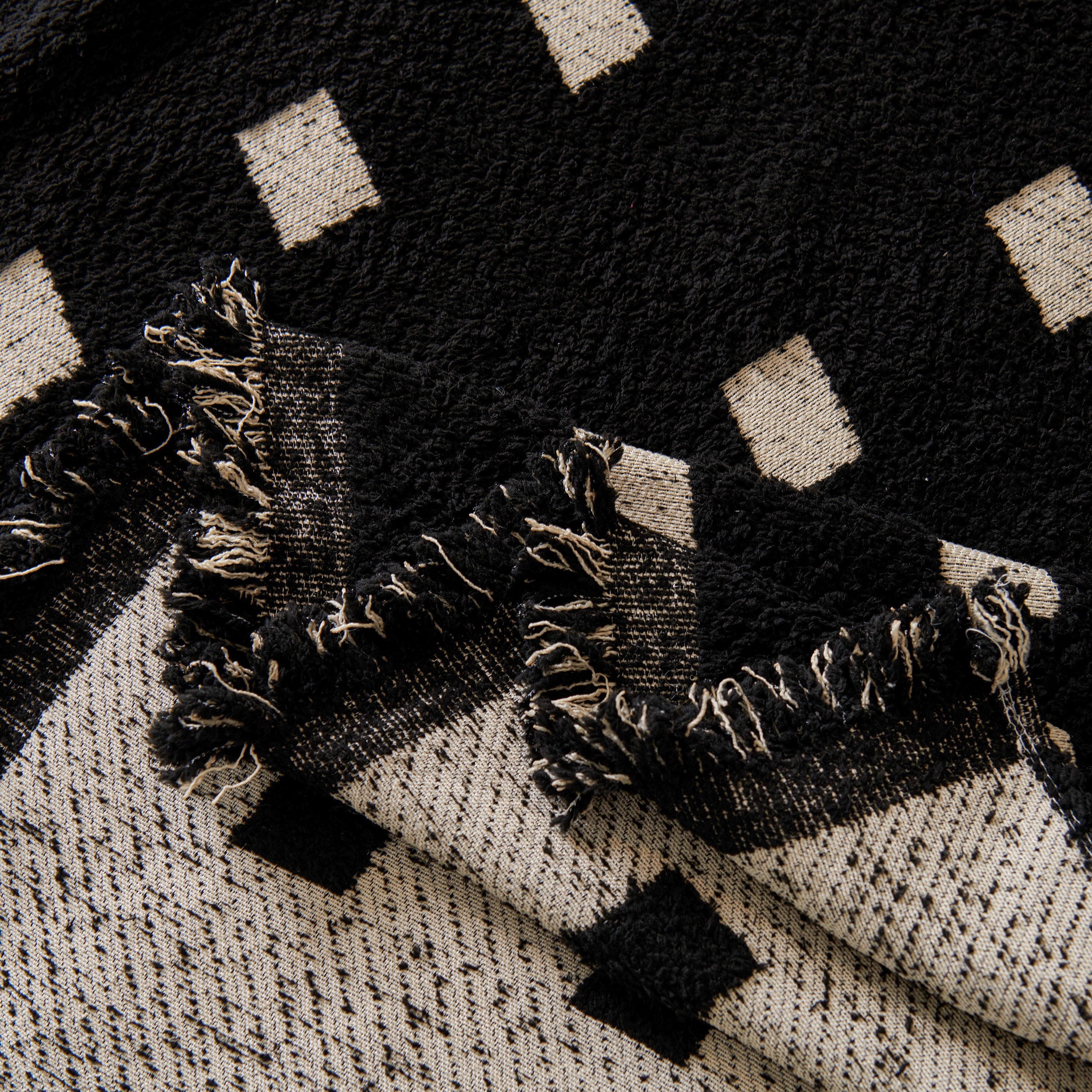 Sofa Throw Blanket With Woven Geometric Pattern & Tassels, Soft & Thick Couch Cover