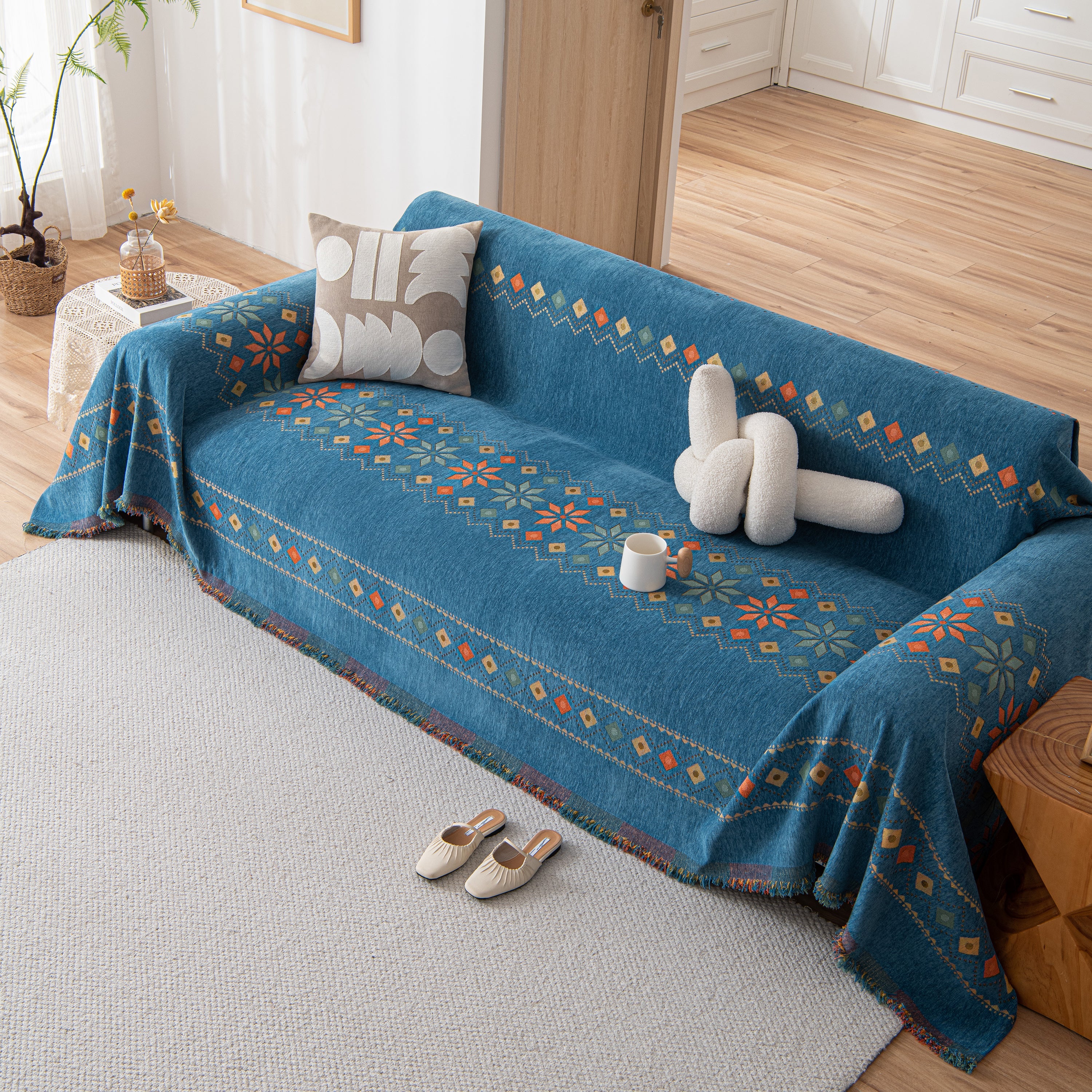Bohemian Geometric Sofa Throw Cover, Cozy & Protective Ethnic-inspired Couch Cover
