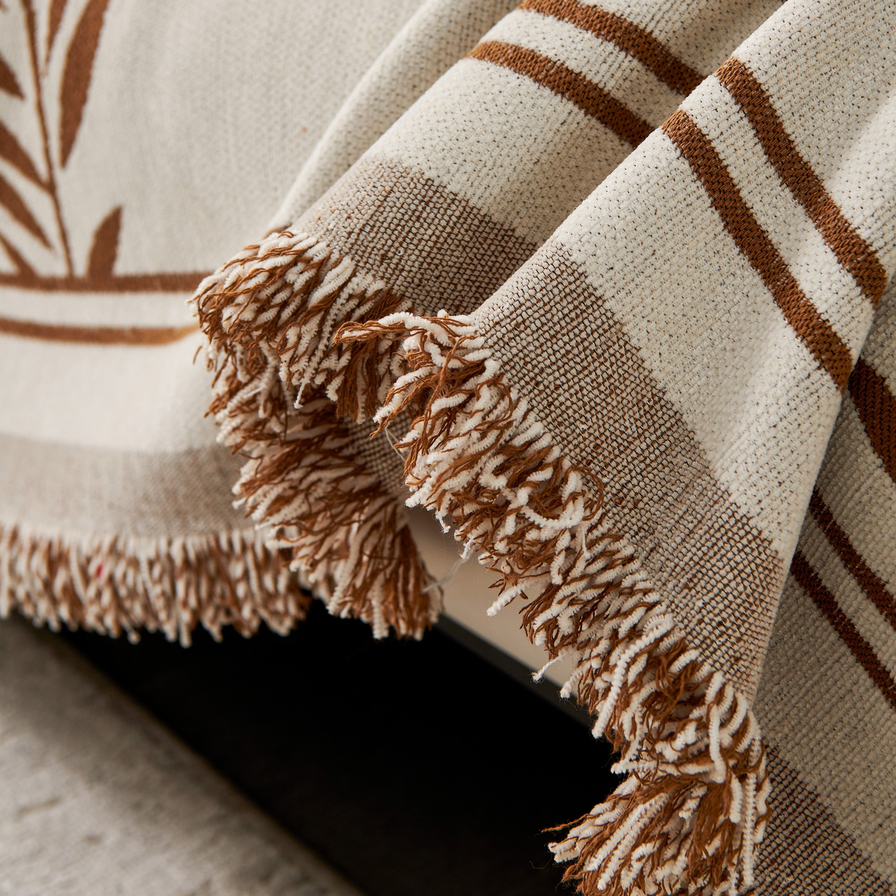 Modern Minimalist Chenille Willow Leaf Pattern Couch Cover Blanket, Luxurious Blankets For The Sofa