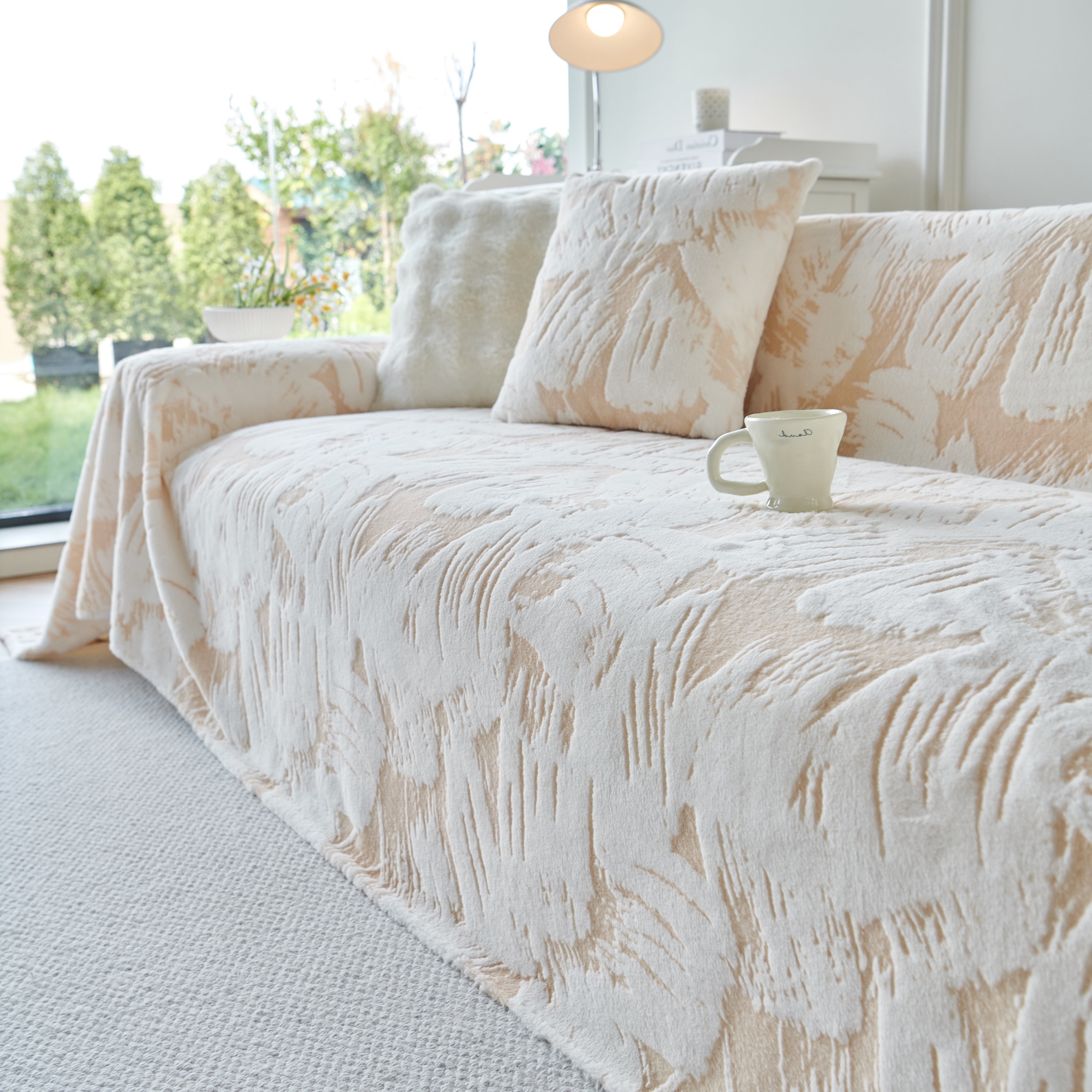Plush Faux Fur Warm Sofa Cover With Waves Jacquard Textured Throw Blankets For Couch