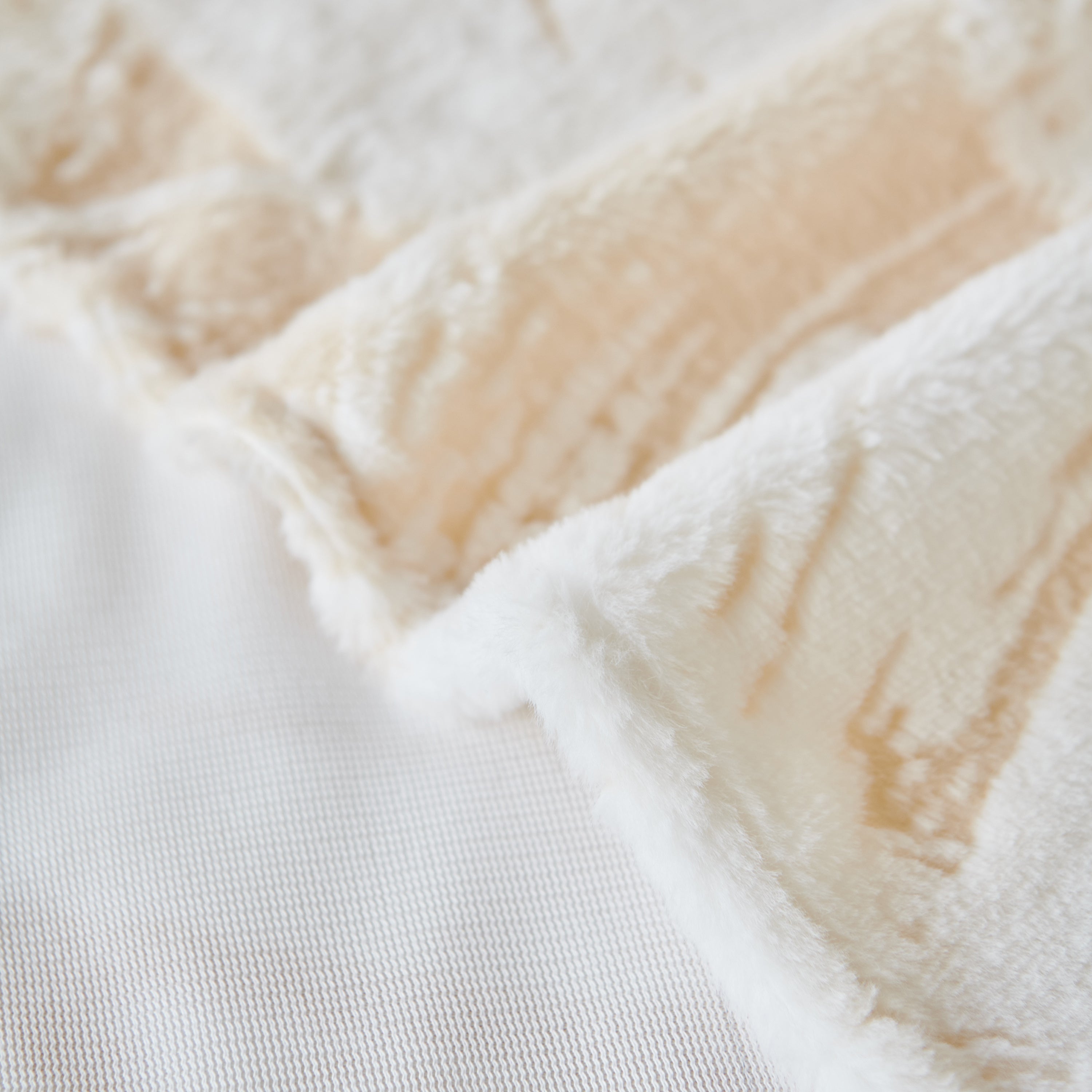 Plush Faux Fur Warm Sofa Cover With Waves Jacquard Textured Throw Blankets For Couch