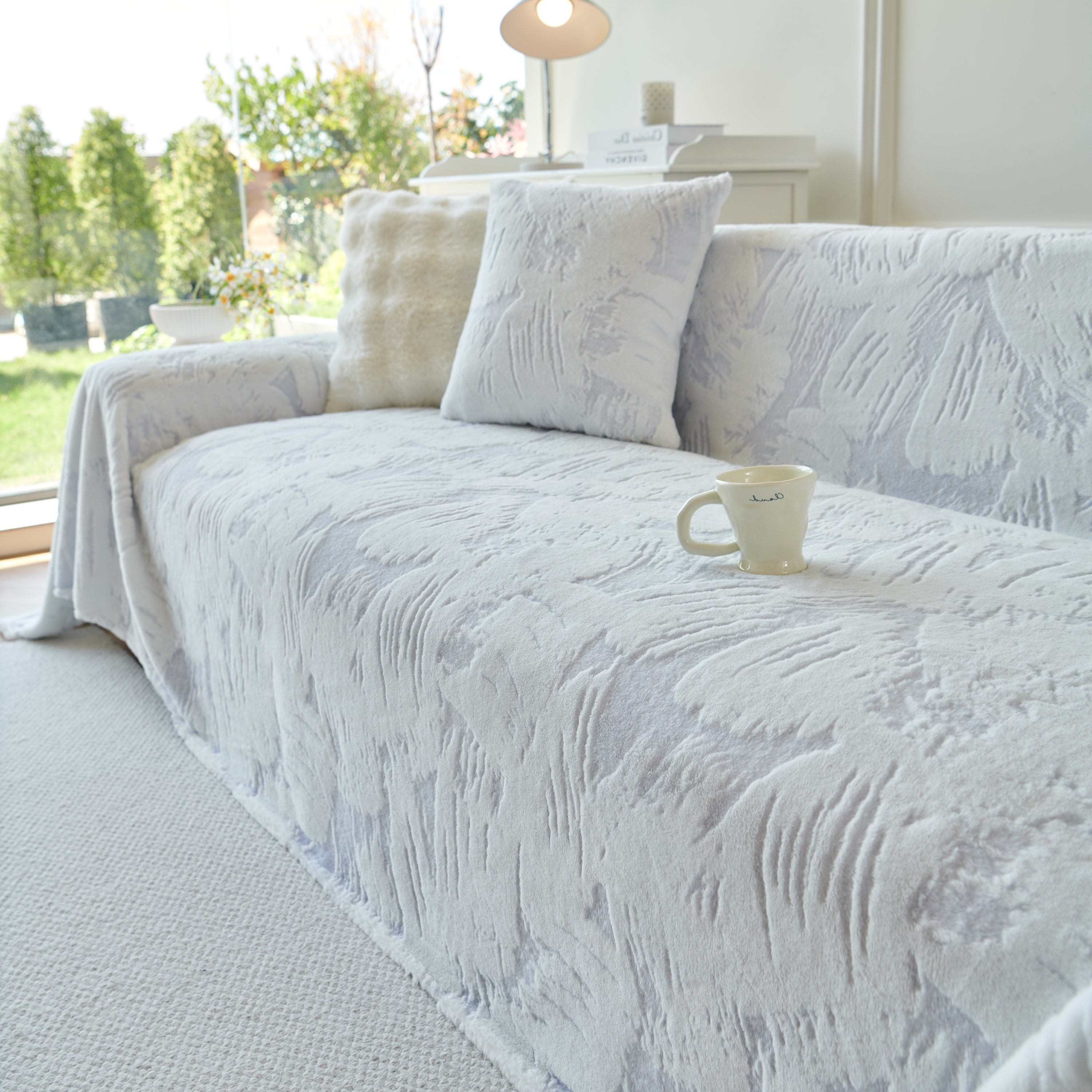 Plush Faux Fur Warm Sofa Cover With Waves Jacquard Textured Throw Blankets For Couch