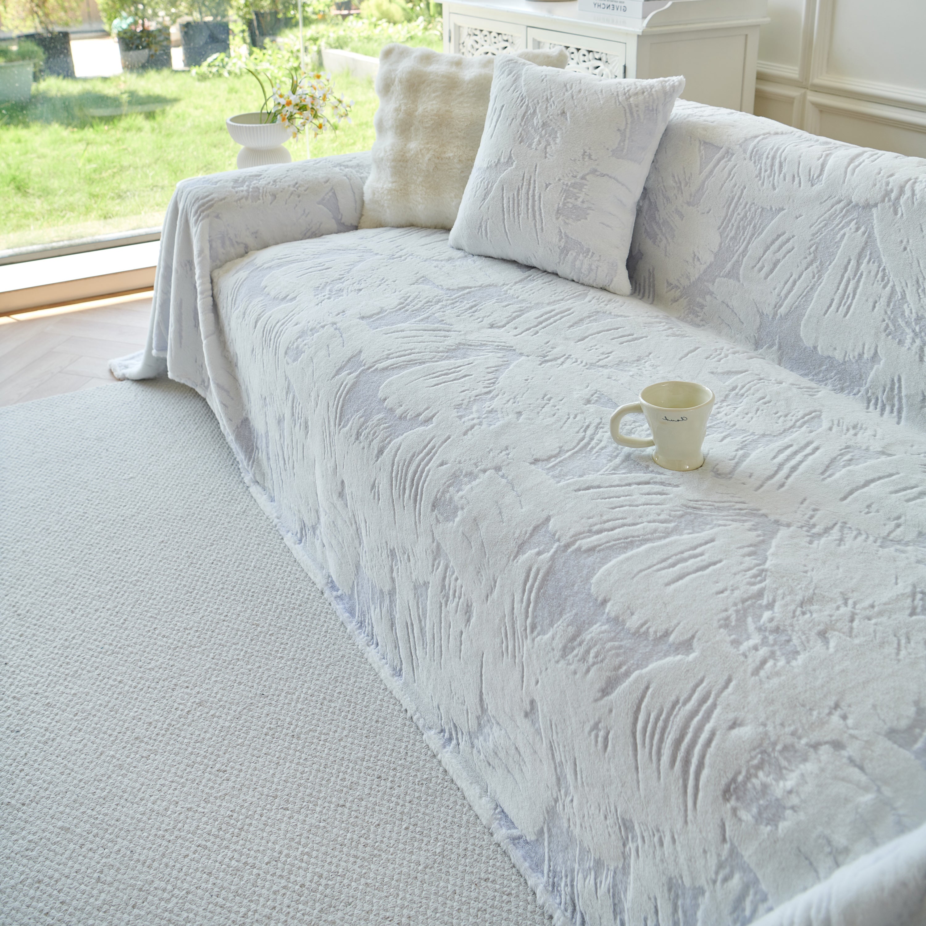 Plush Faux Fur Warm Sofa Cover With Waves Jacquard Textured Throw Blankets For Couch