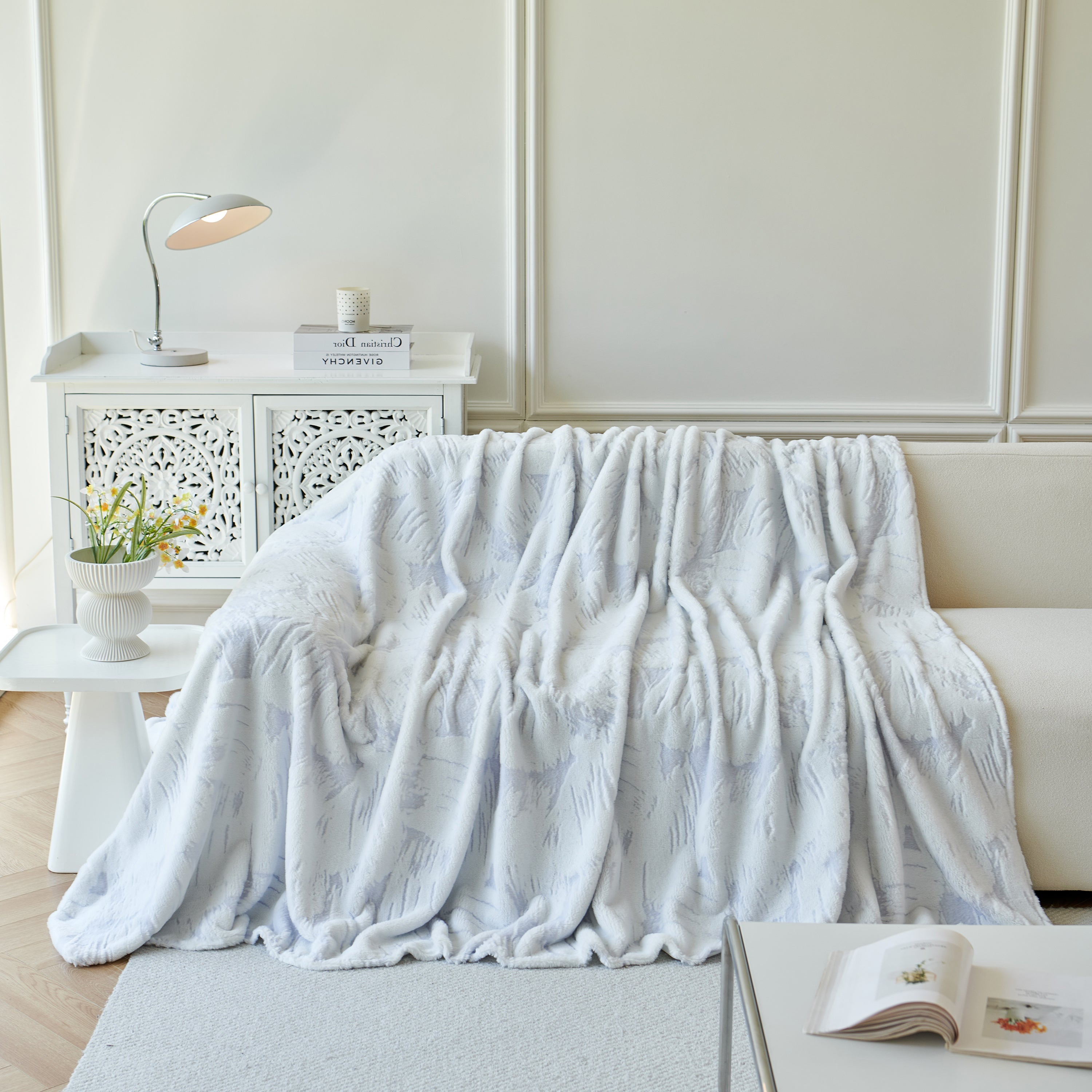 Plush Faux Fur Warm Sofa Cover With Waves Jacquard Textured Throw Blankets For Couch