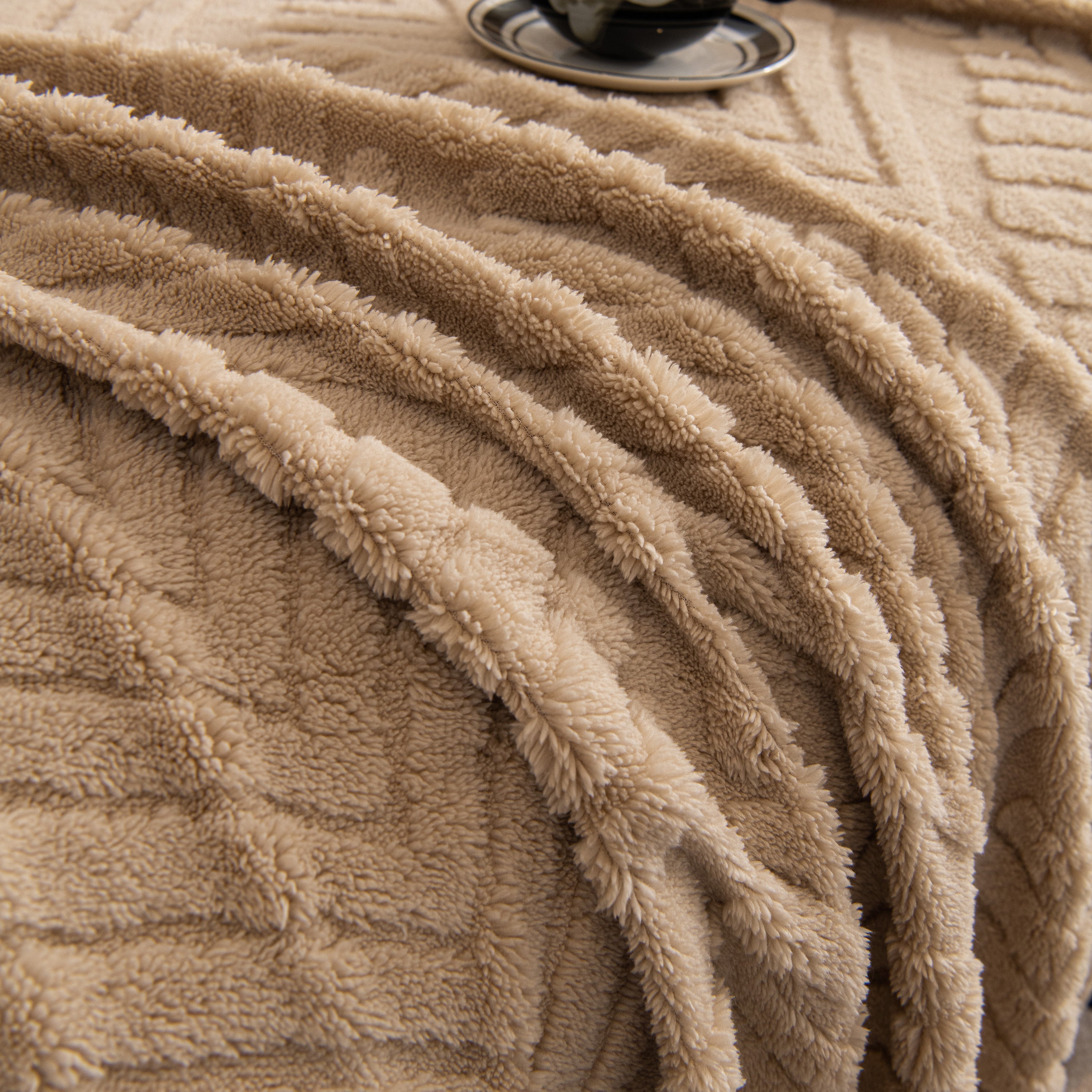 Winter Soft Plush Fleece Sofa Blanket Leaves Jacquard Couch Covers For Couches