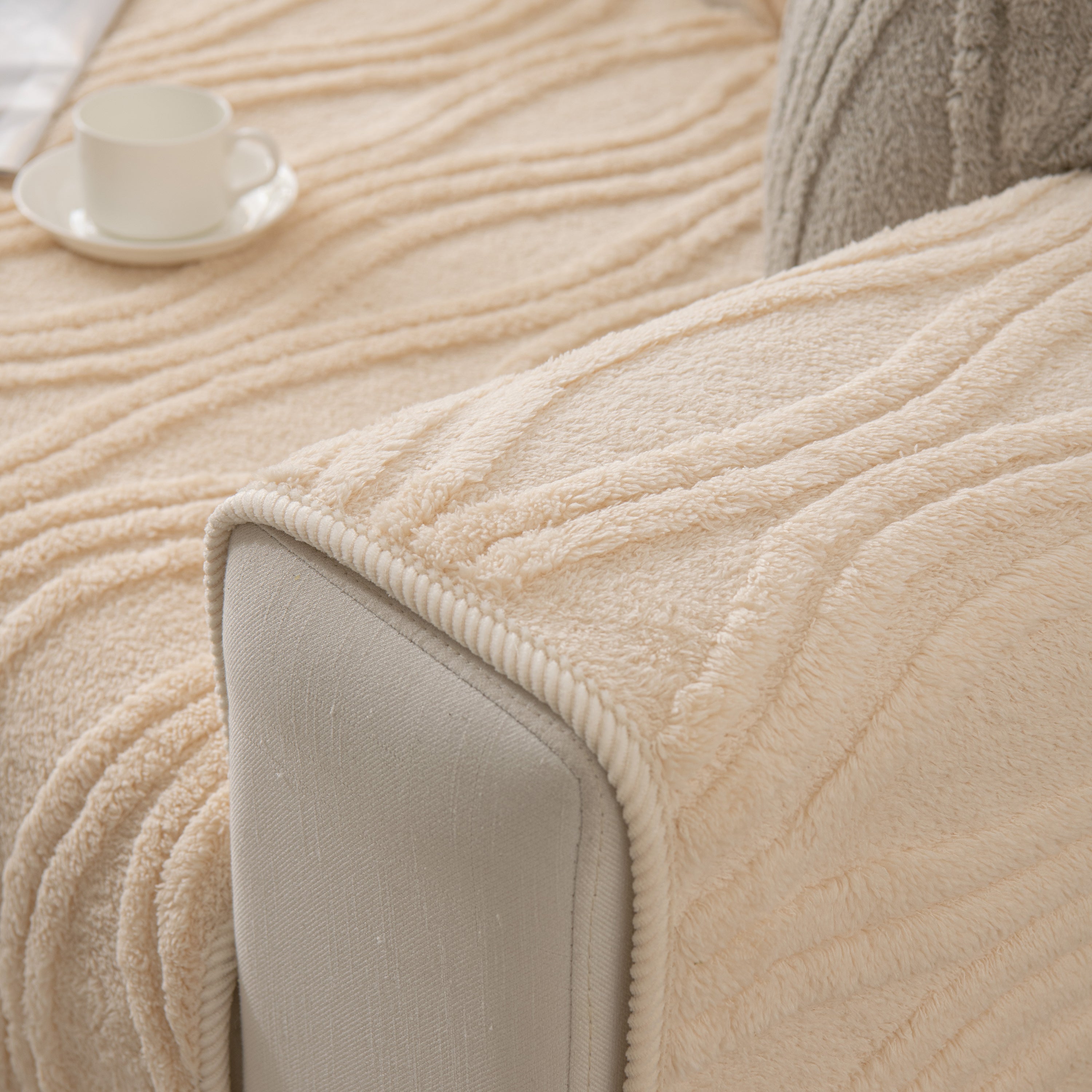 Winter Thickened Non-slip Blanket, Three-dimensional Embossed Cotton Velvet Sofa Cover