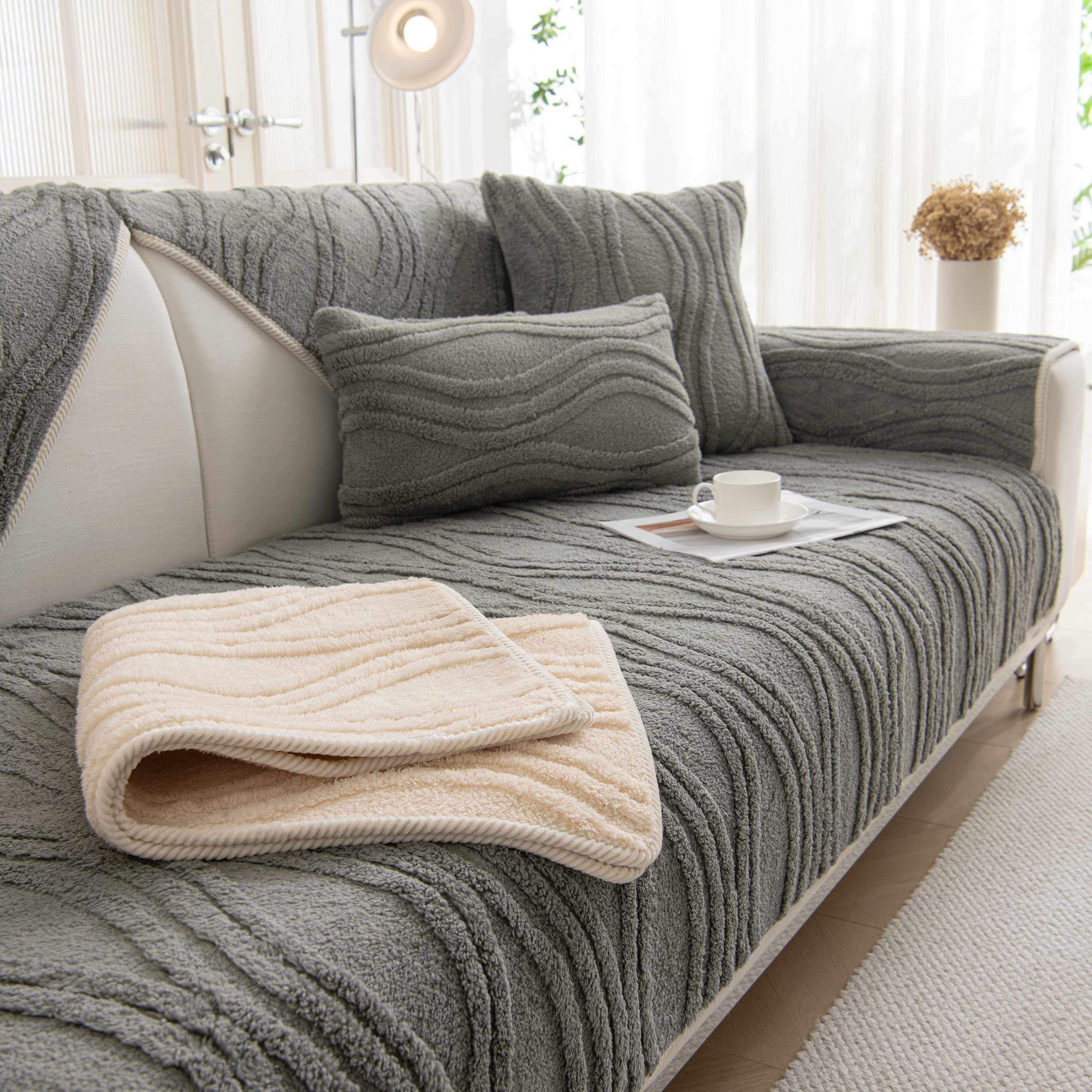 Winter Thickened Non-slip Blanket, Three-dimensional Embossed Cotton Velvet Sofa Cover