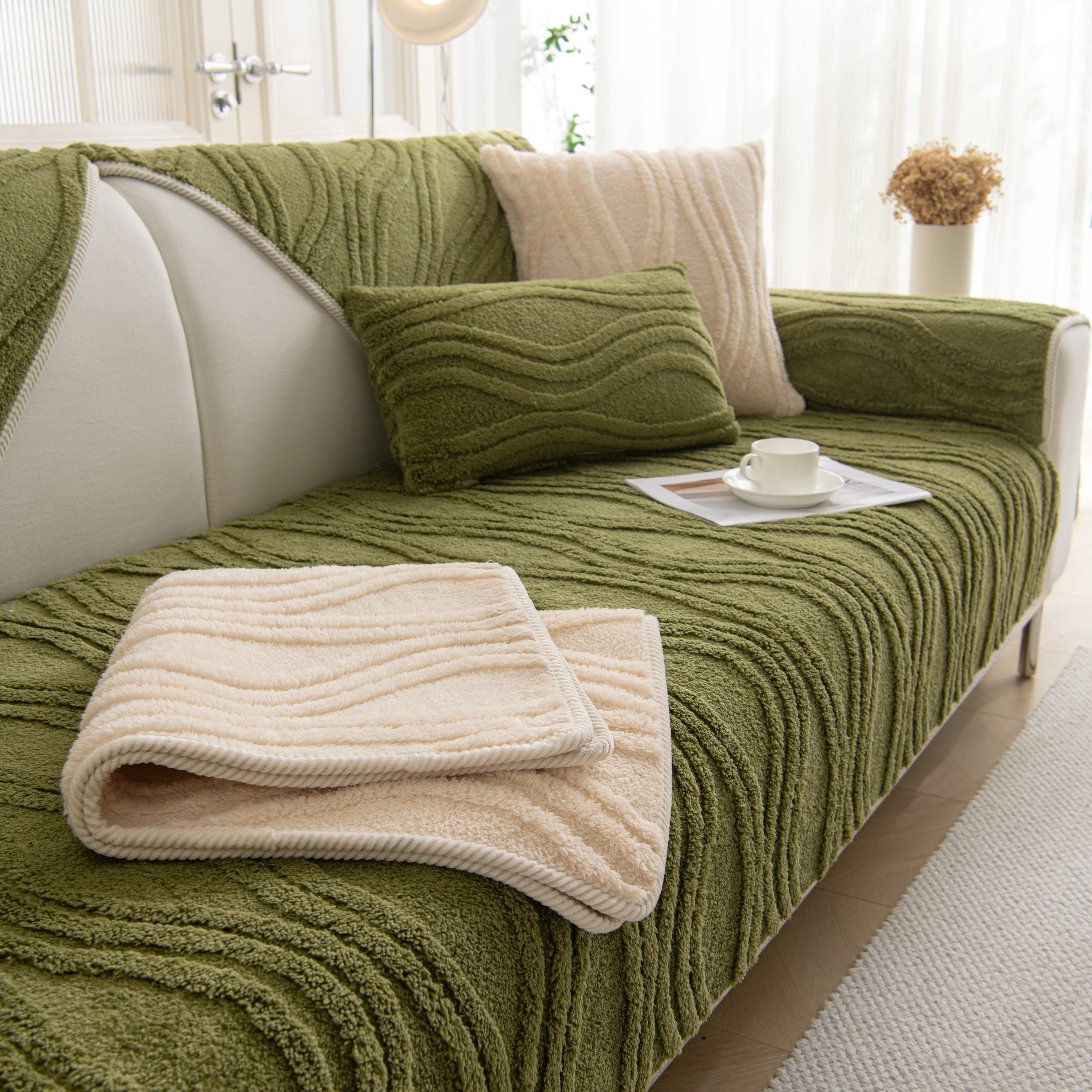 Winter Thickened Non-slip Blanket, Three-dimensional Embossed Cotton Velvet Sofa Cover