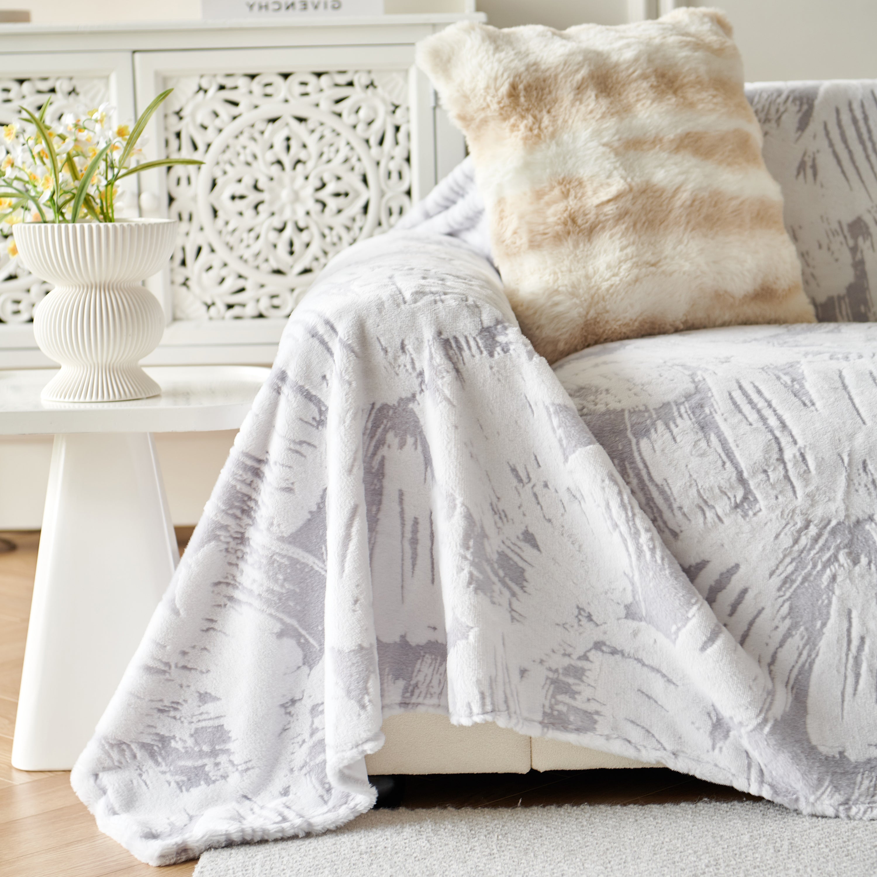 Plush Faux Fur Warm Sofa Cover With Waves Jacquard Textured Throw Blankets For Couch