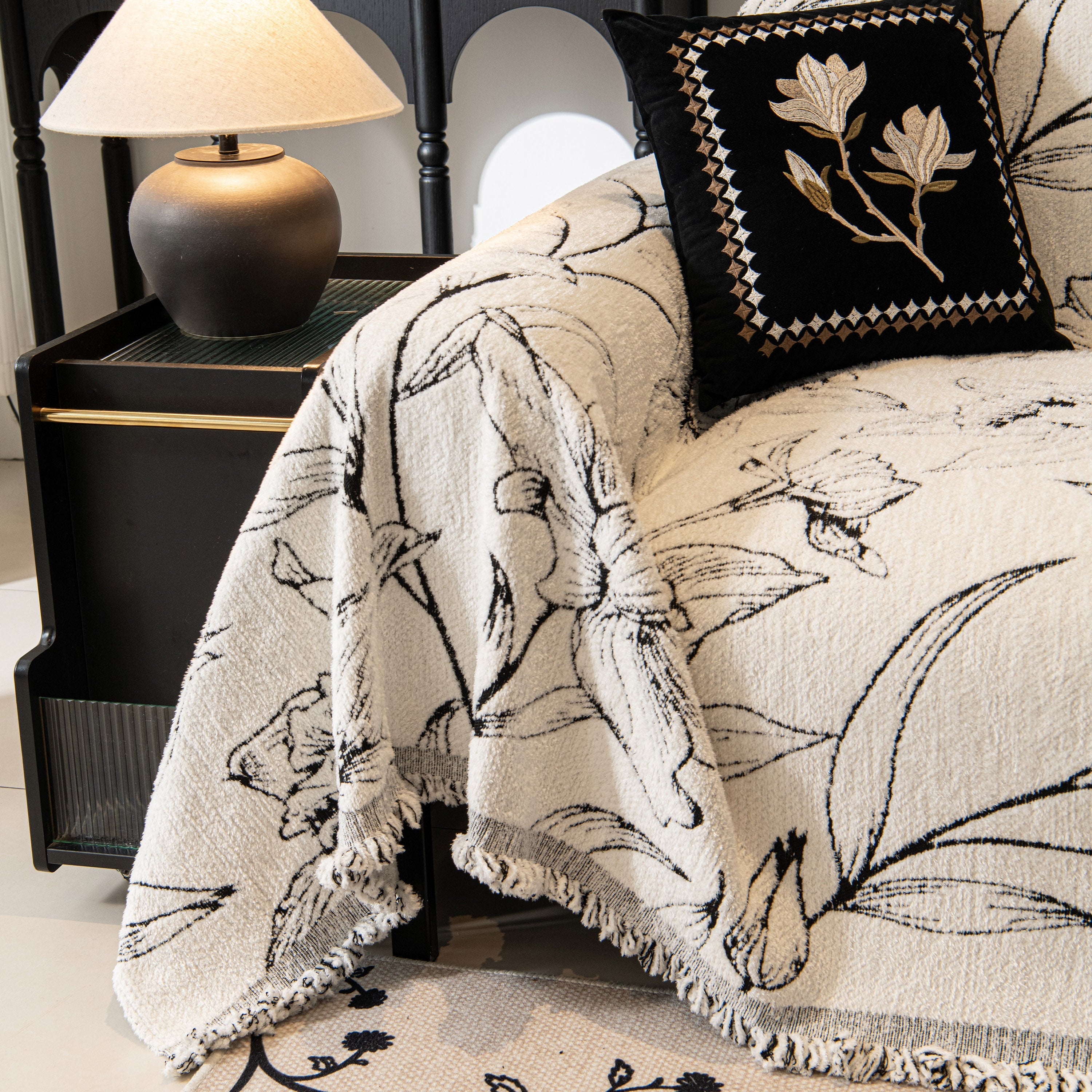 Large Floral Sofa Cover Throw Blanket, Plush Jacquard Non-shedding Couch Cover For Pets