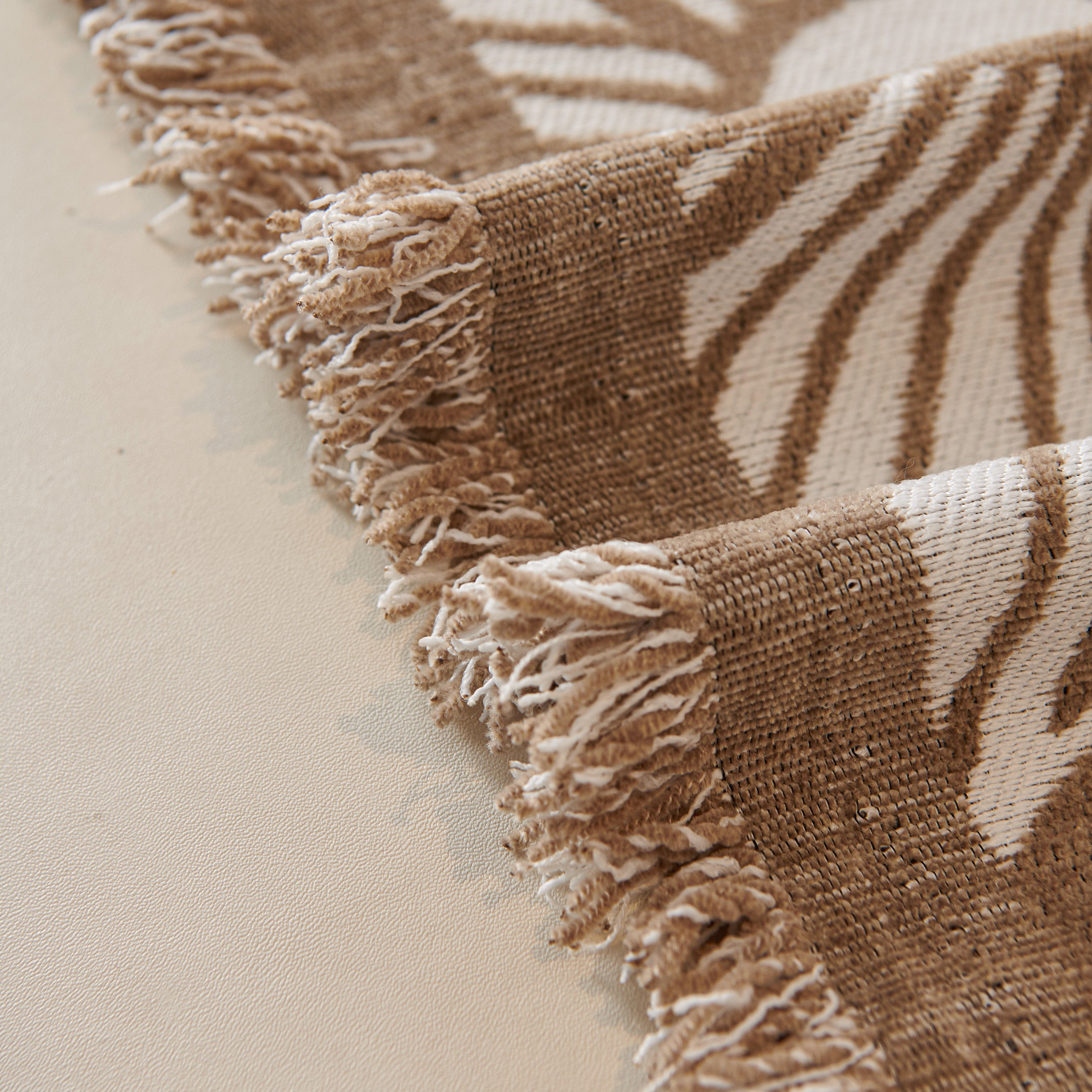 Chenille Jacquard Sofa Throw Cover With Tassels, All-season Furniture Protector For Home And Office