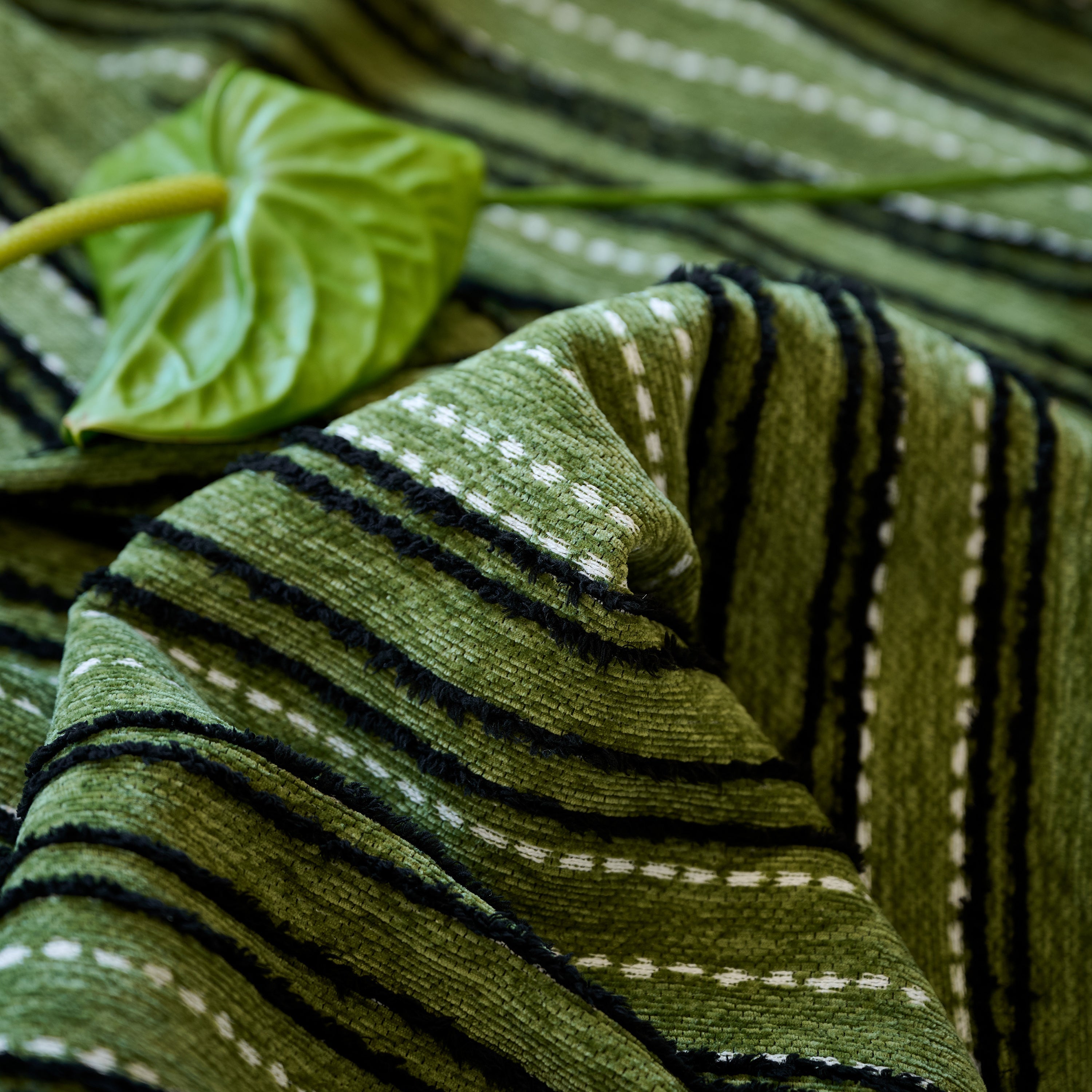 Vintage-inspired Striped Blankets For Couch Covers Luxury Couch Throw Cover With Timeless Elegance